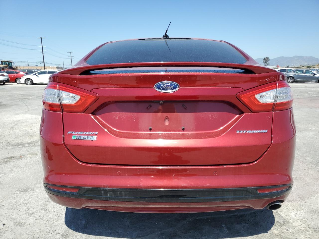 2015 Ford Fusion Titanium Phev Красный vin: 3FA6P0SU6FR173932