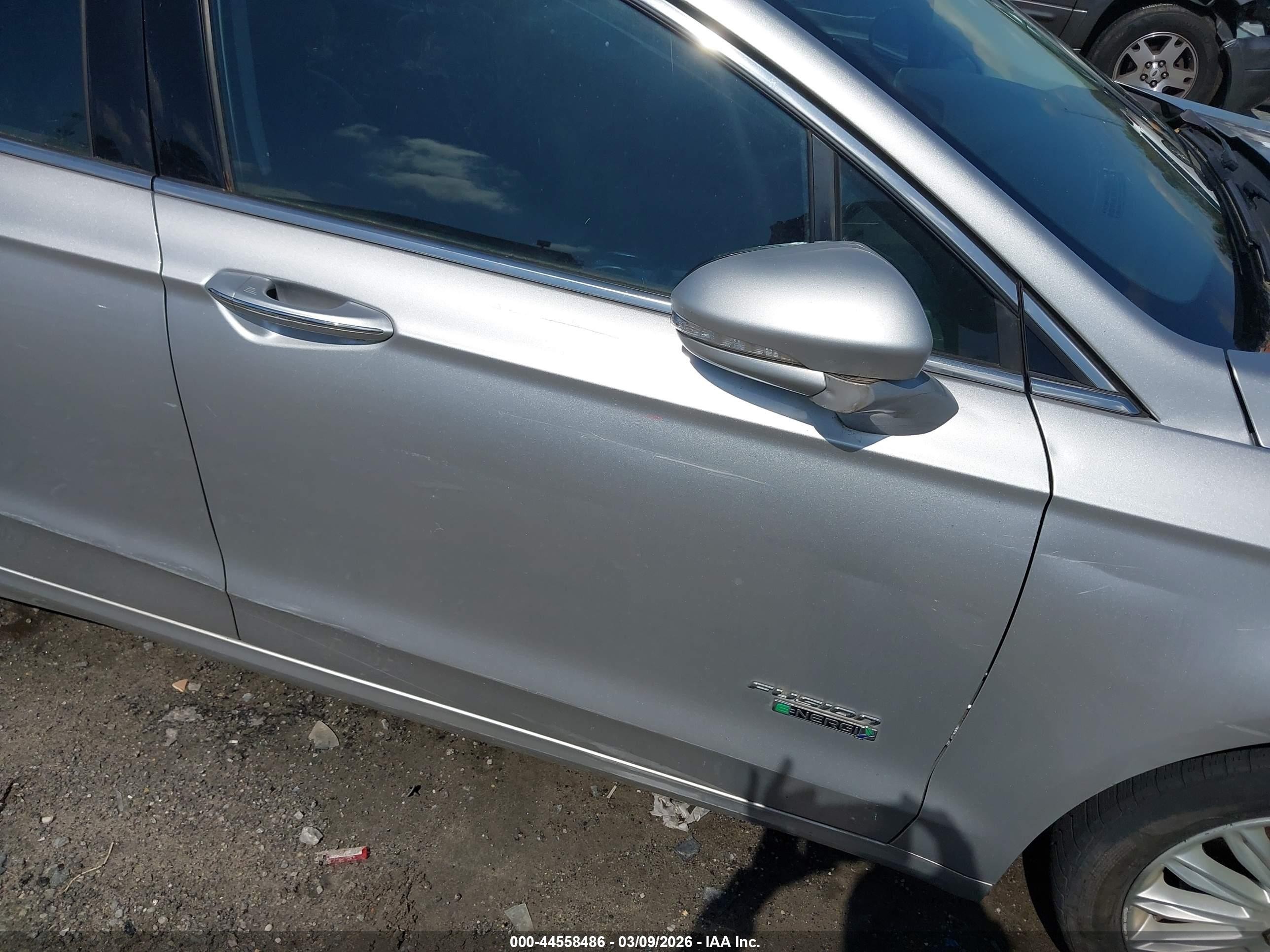 2013 Ford Fusion Energi Titanium Серебряный vin: 3FA6P0SU7DR240762