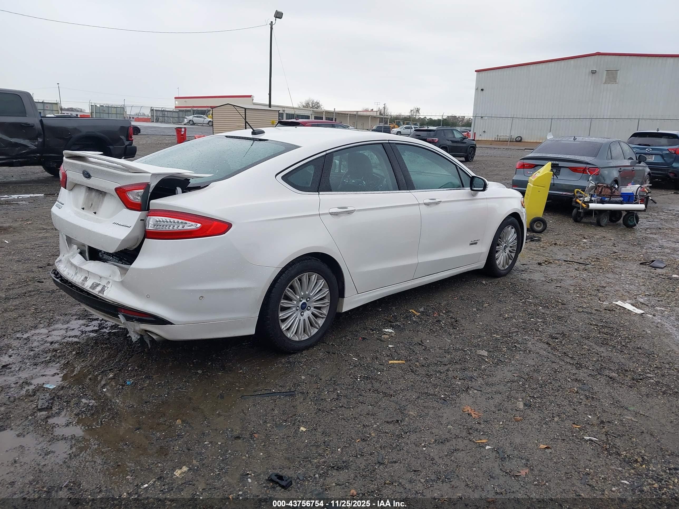 2013 Ford Fusion Energi Titanium White vin: 3FA6P0SU9DR308981