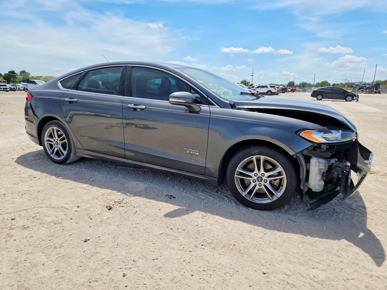 2015 Ford Fusion Titanium Phev Серый vin: 3FA6P0SU9FR242581