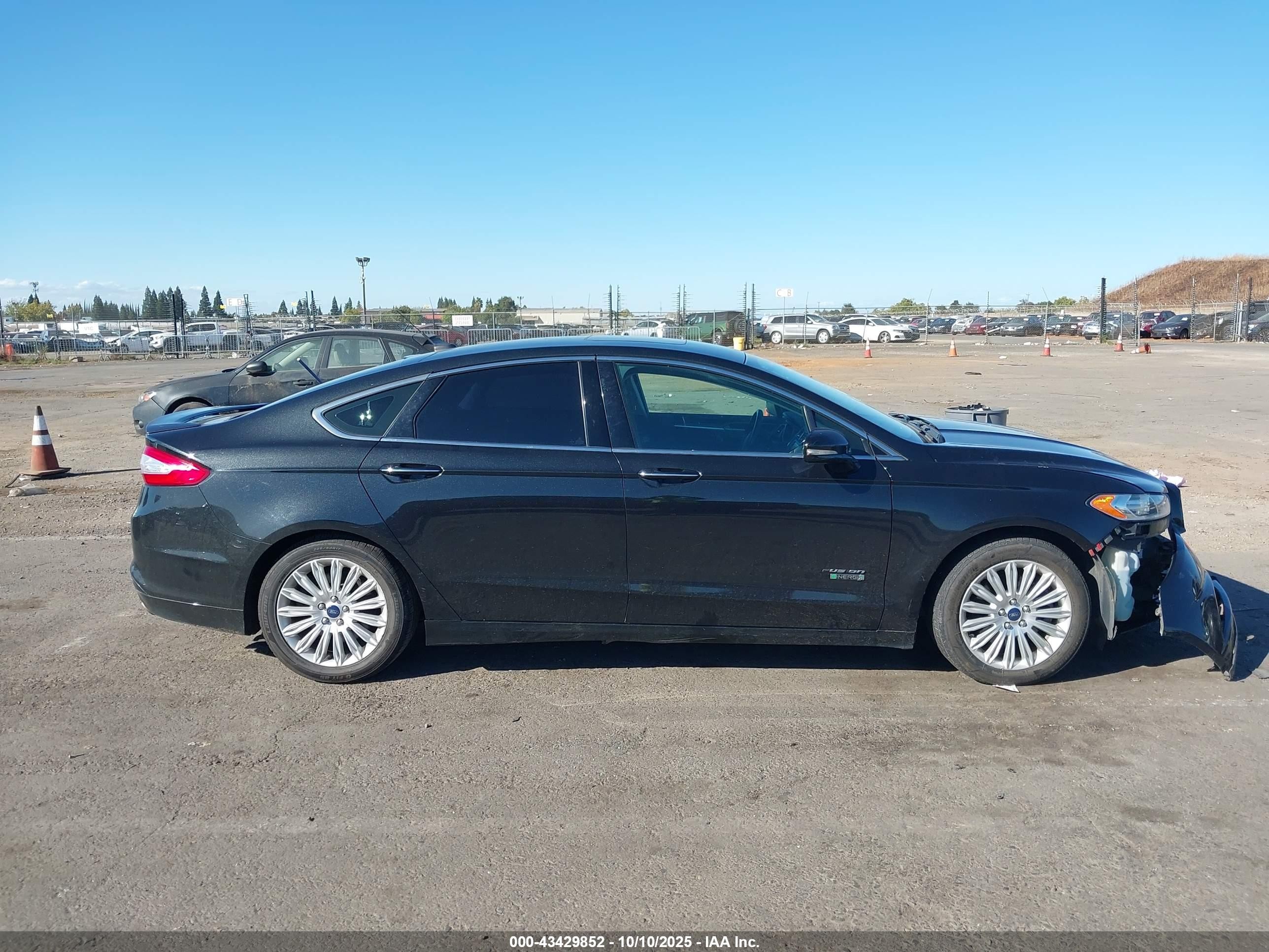 2013 Ford Fusion Energi Titanium Black vin: 3FA6P0SUXDR235491