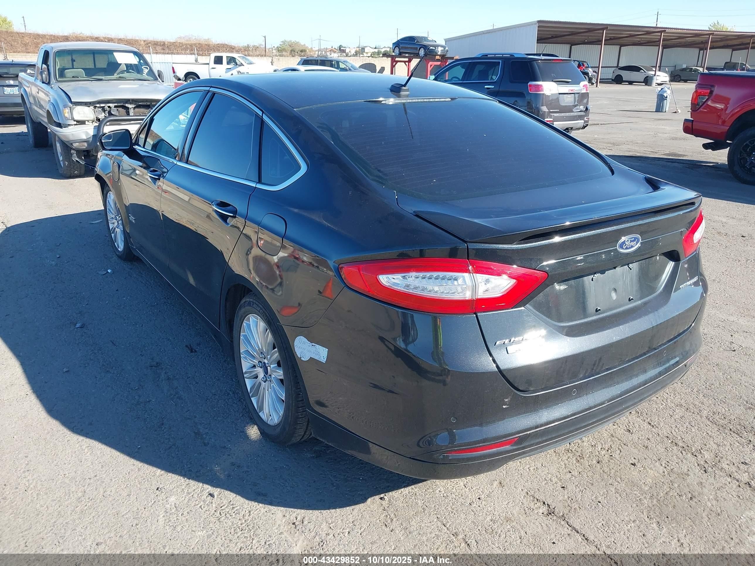 2013 Ford Fusion Energi Titanium Black vin: 3FA6P0SUXDR235491