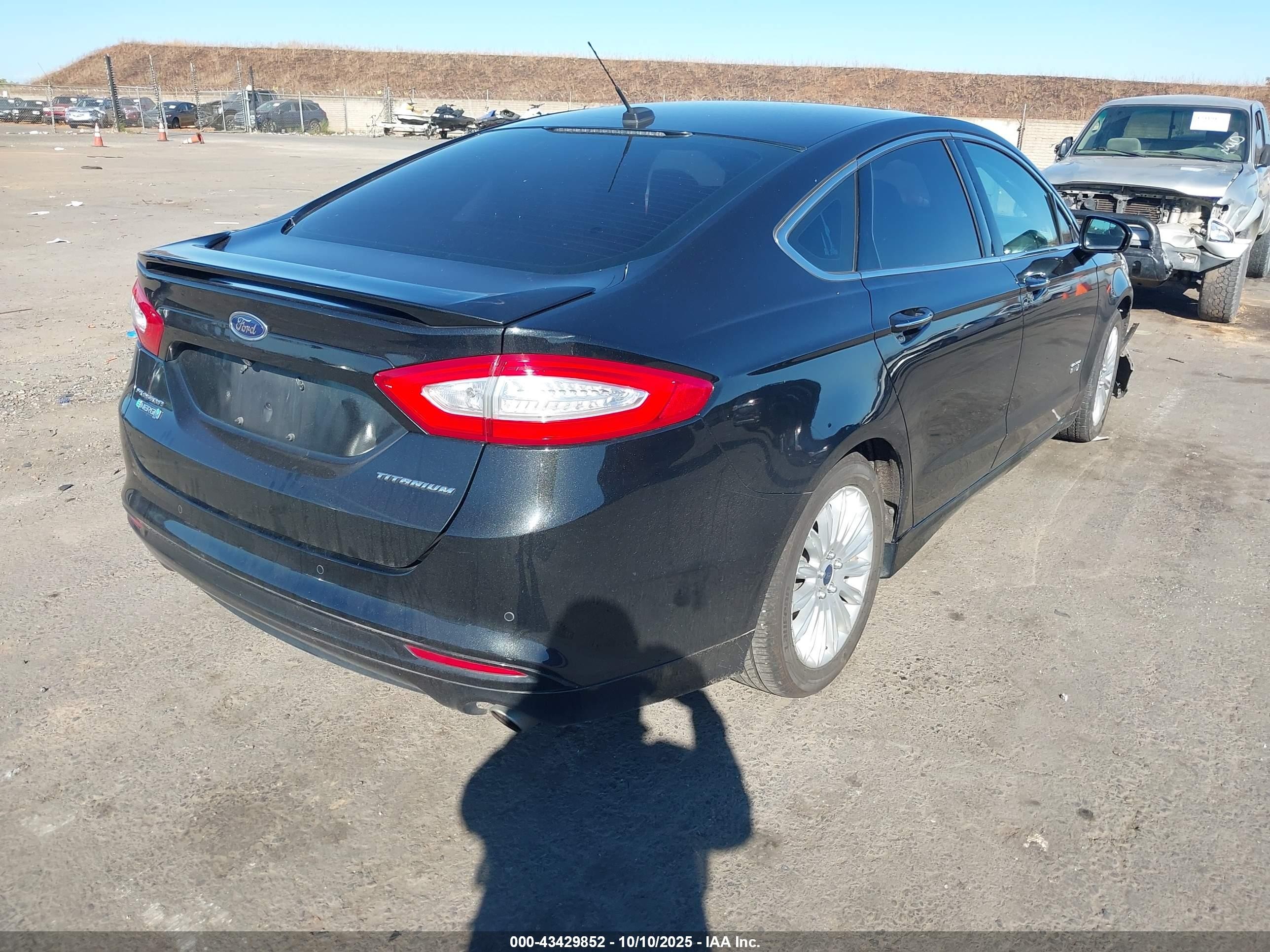 2013 Ford Fusion Energi Titanium Black vin: 3FA6P0SUXDR235491