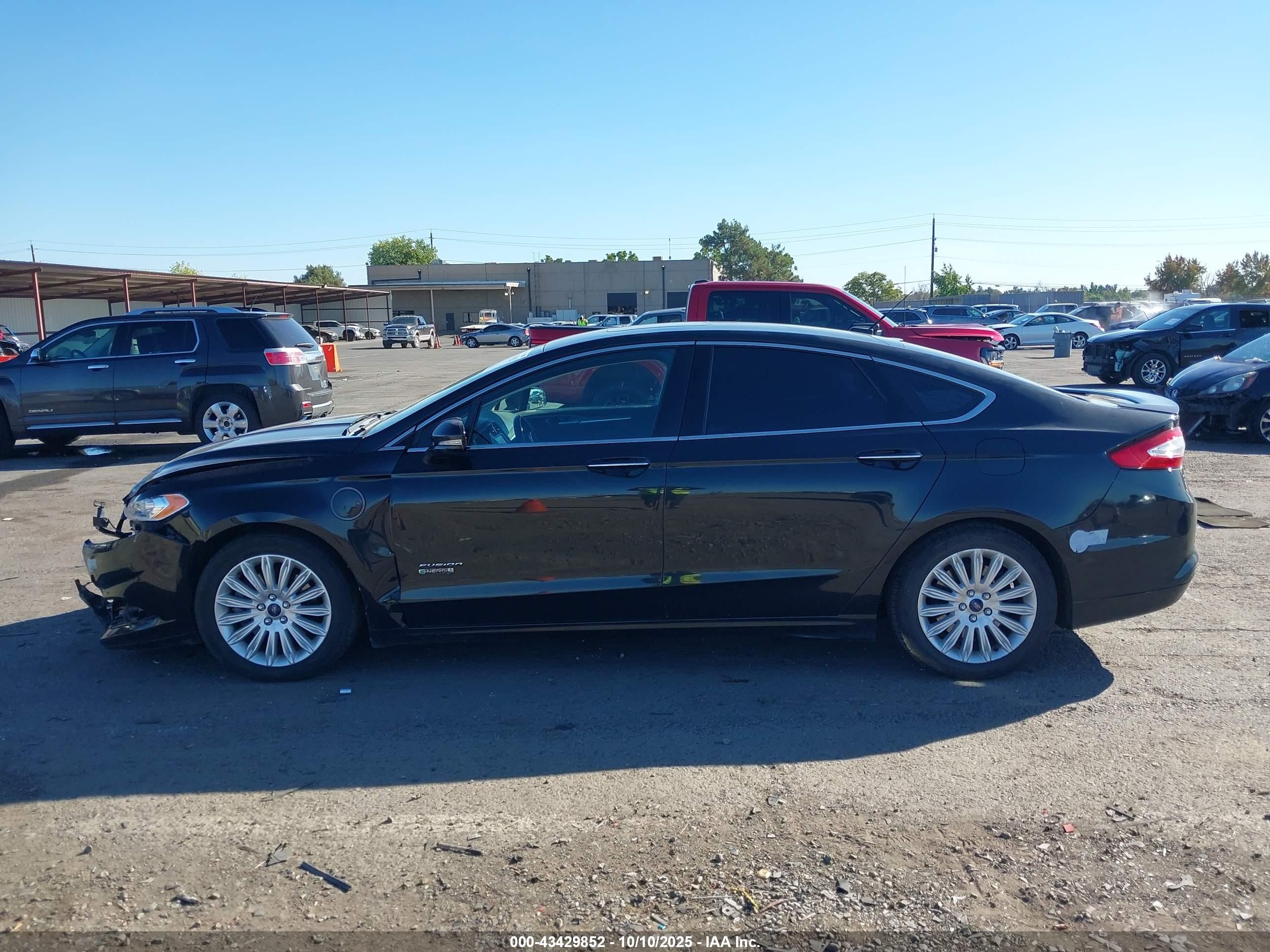2013 Ford Fusion Energi Titanium Black vin: 3FA6P0SUXDR235491