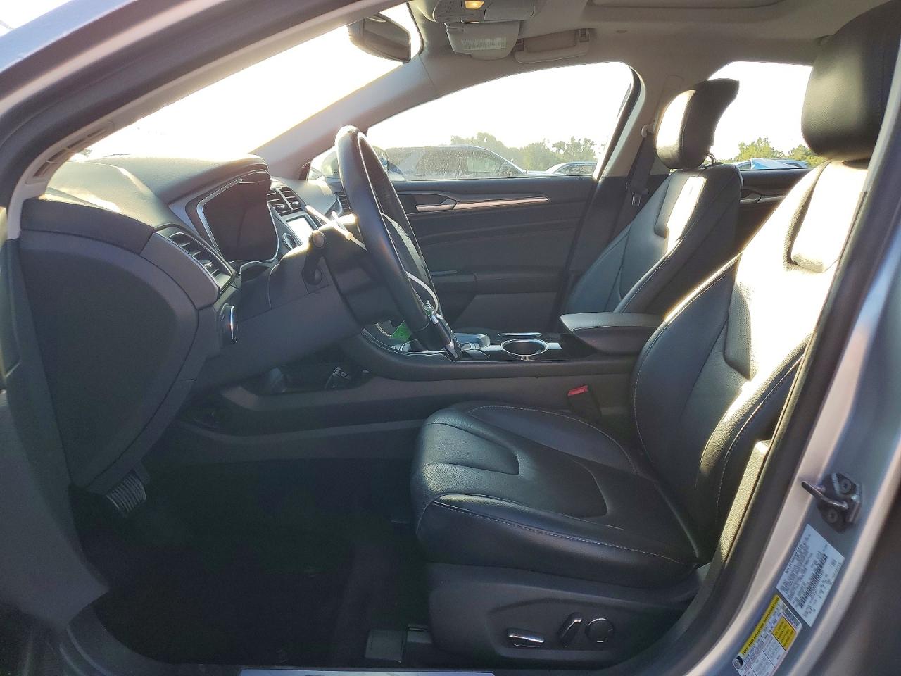 2013 Ford Fusion Titanium Phev Silver vin: 3FA6P0SUXDR351337