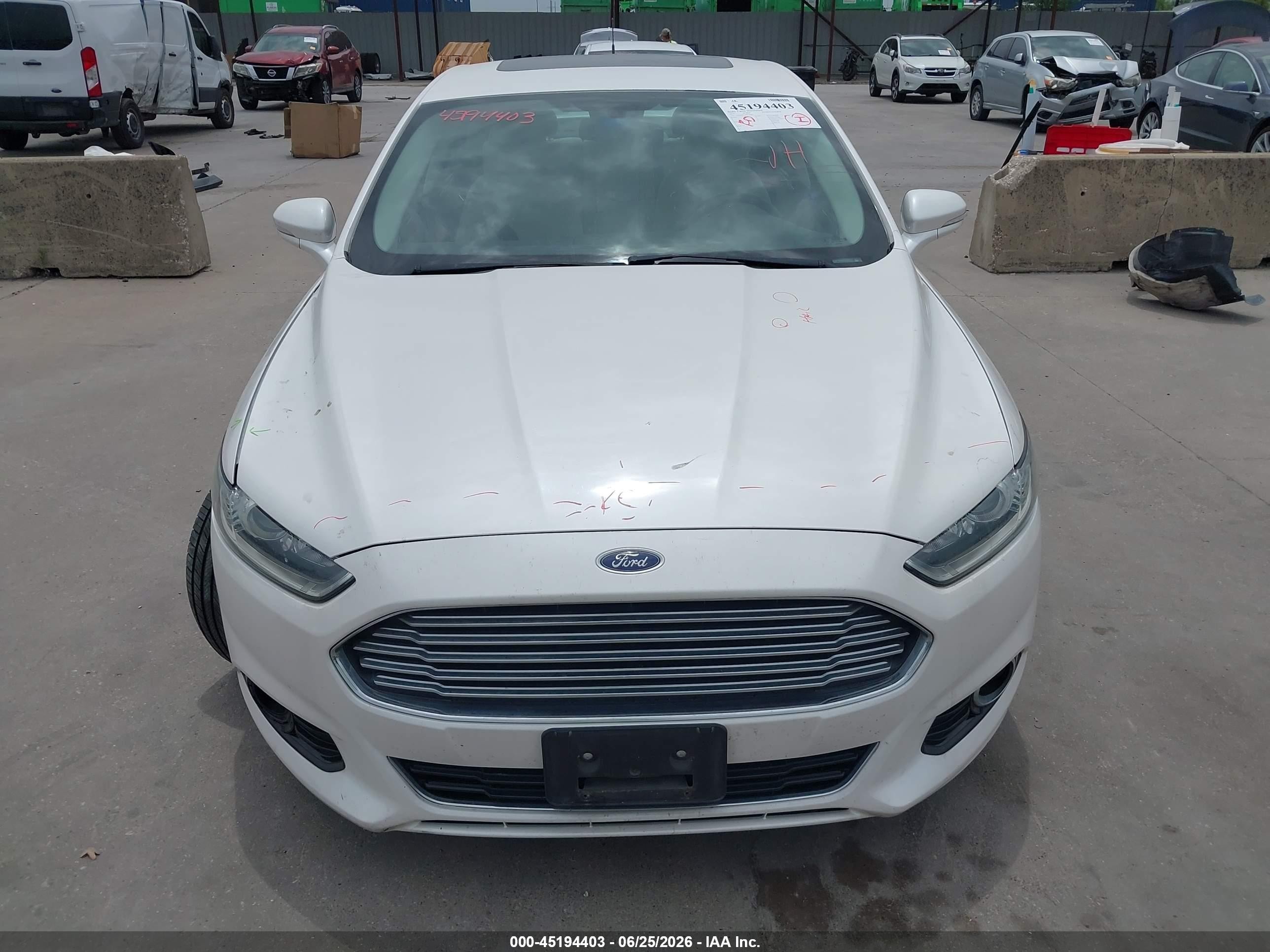 2015 Ford Fusion Energi Titanium White vin: 3FA6P0SUXFR192077
