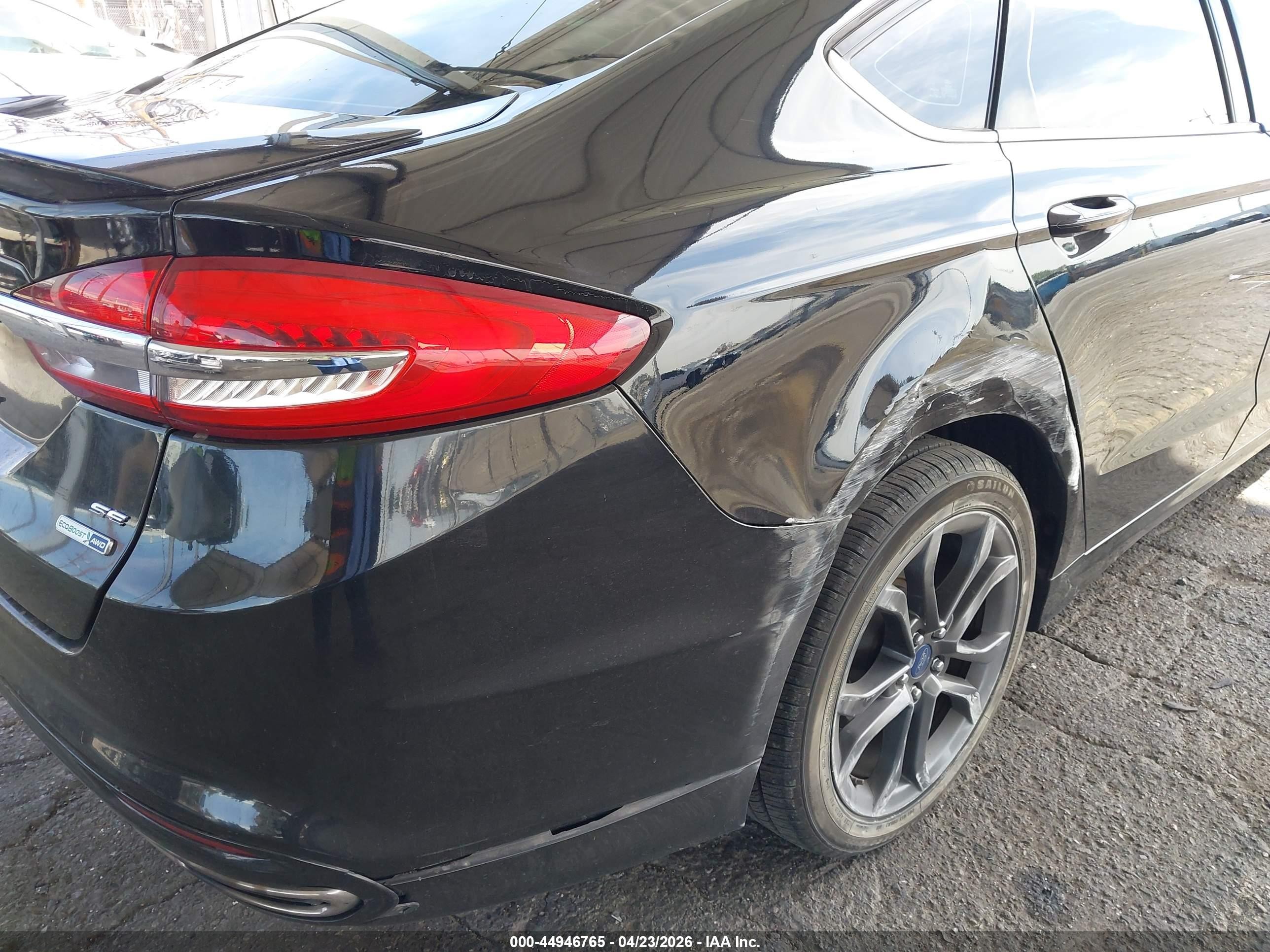 2018 Ford Fusion Se Black vin: 3FA6P0T90JR127788