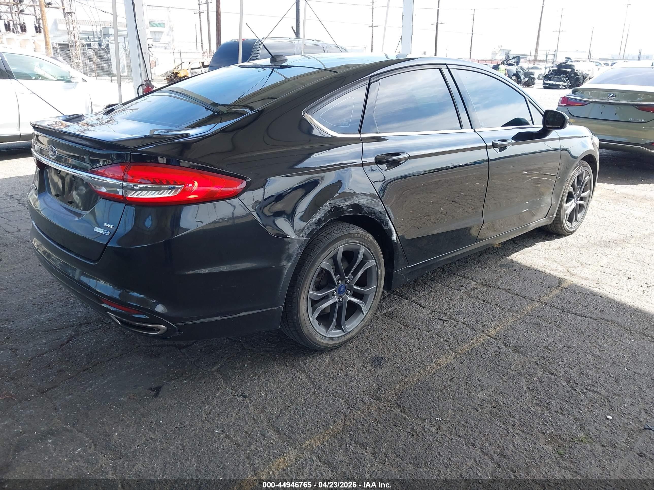 2018 Ford Fusion Se Black vin: 3FA6P0T90JR127788