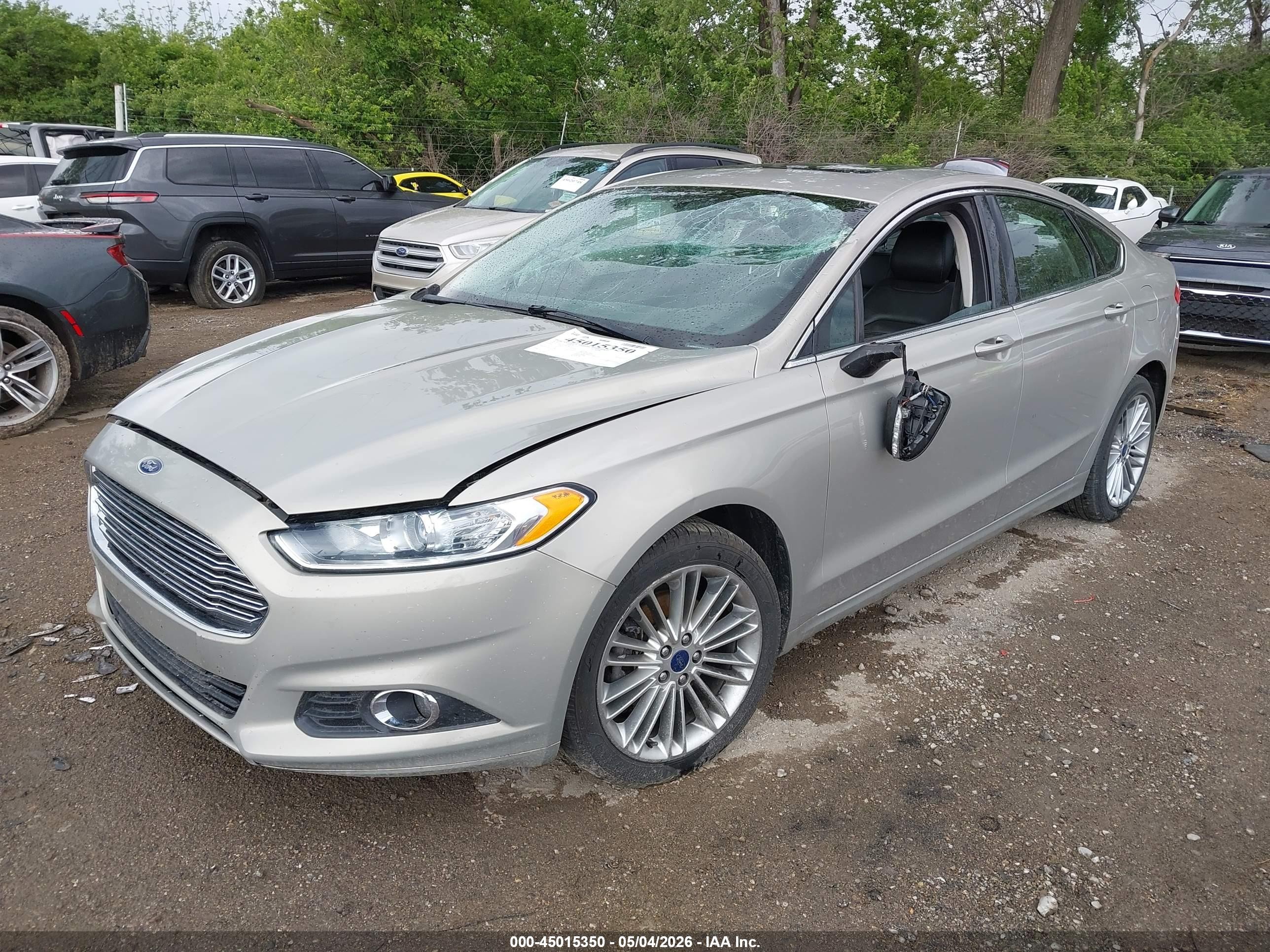 2015 Ford Fusion Se Золотой vin: 3FA6P0T91FR126673