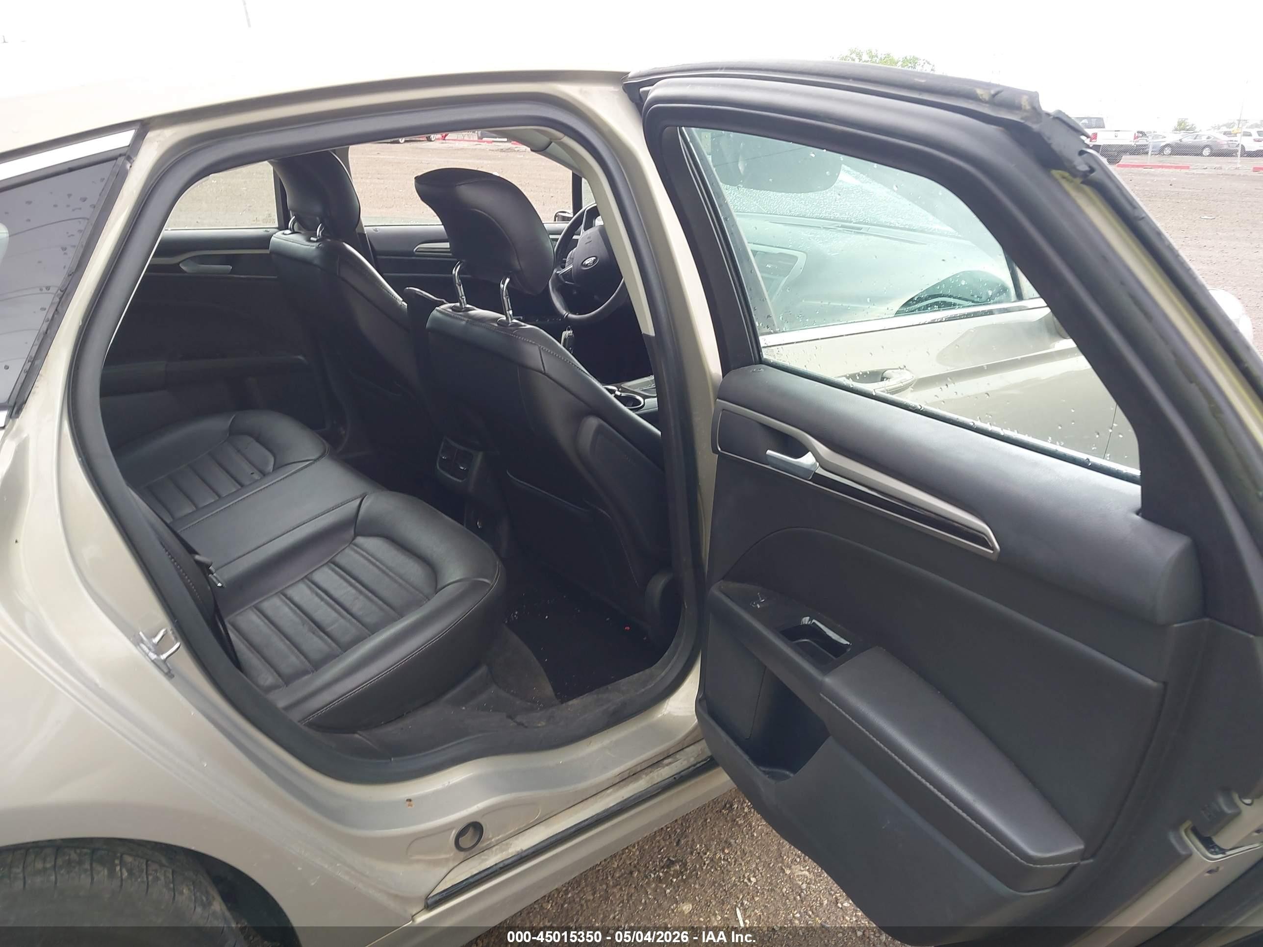 2015 Ford Fusion Se Золотой vin: 3FA6P0T91FR126673