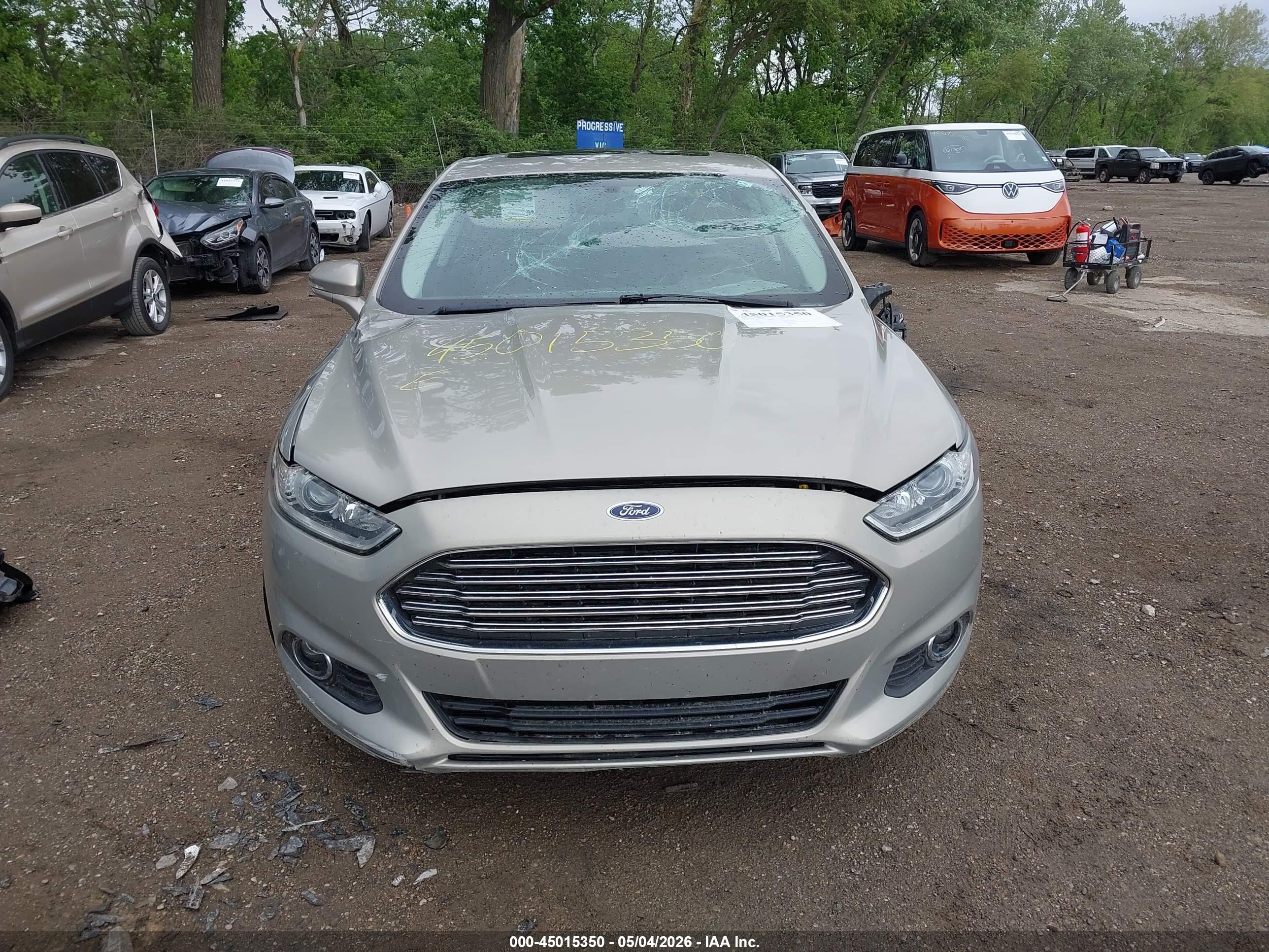 2015 Ford Fusion Se Золотой vin: 3FA6P0T91FR126673