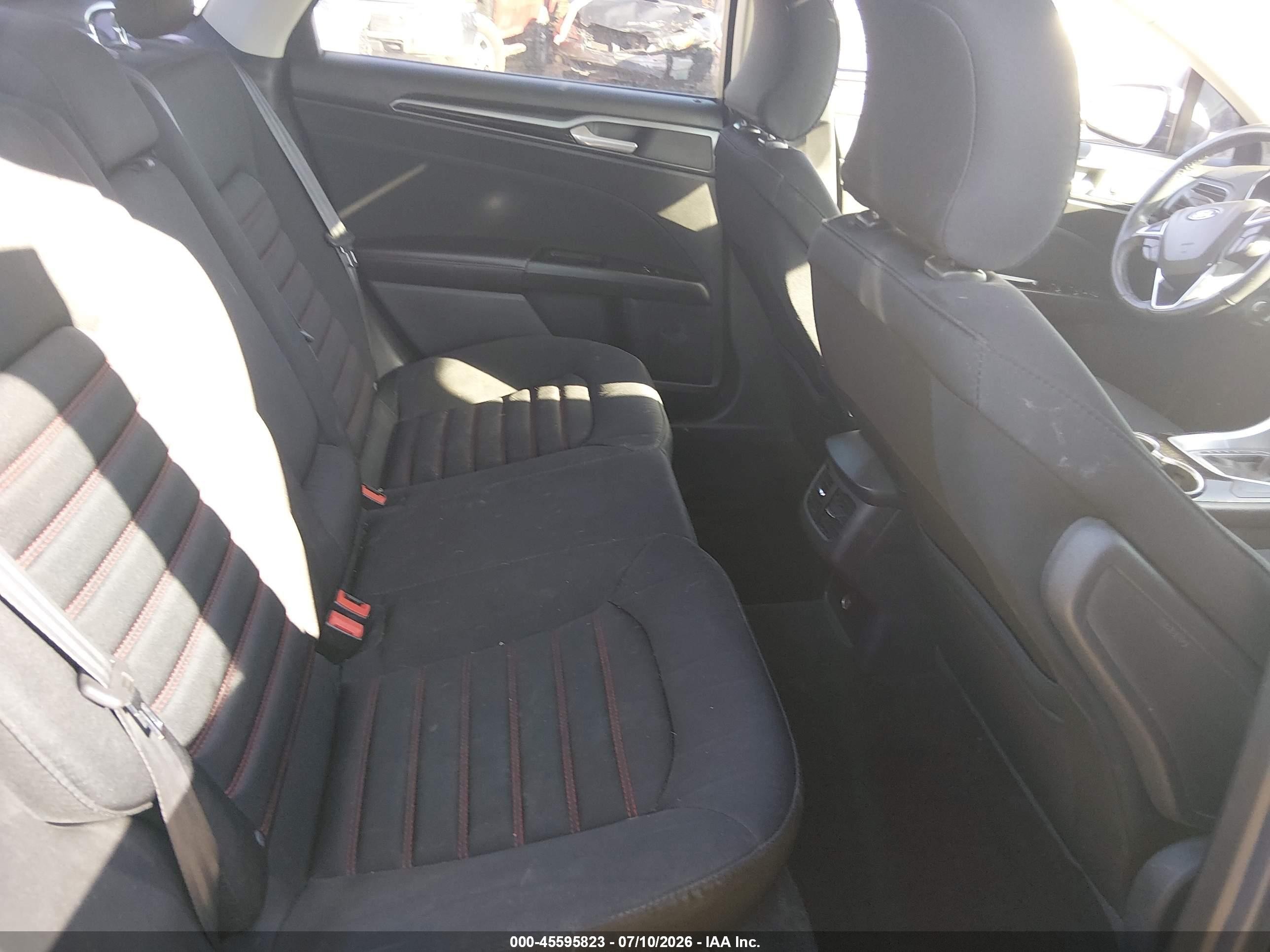 2015 Ford Fusion Se Серый vin: 3FA6P0T92FR182007