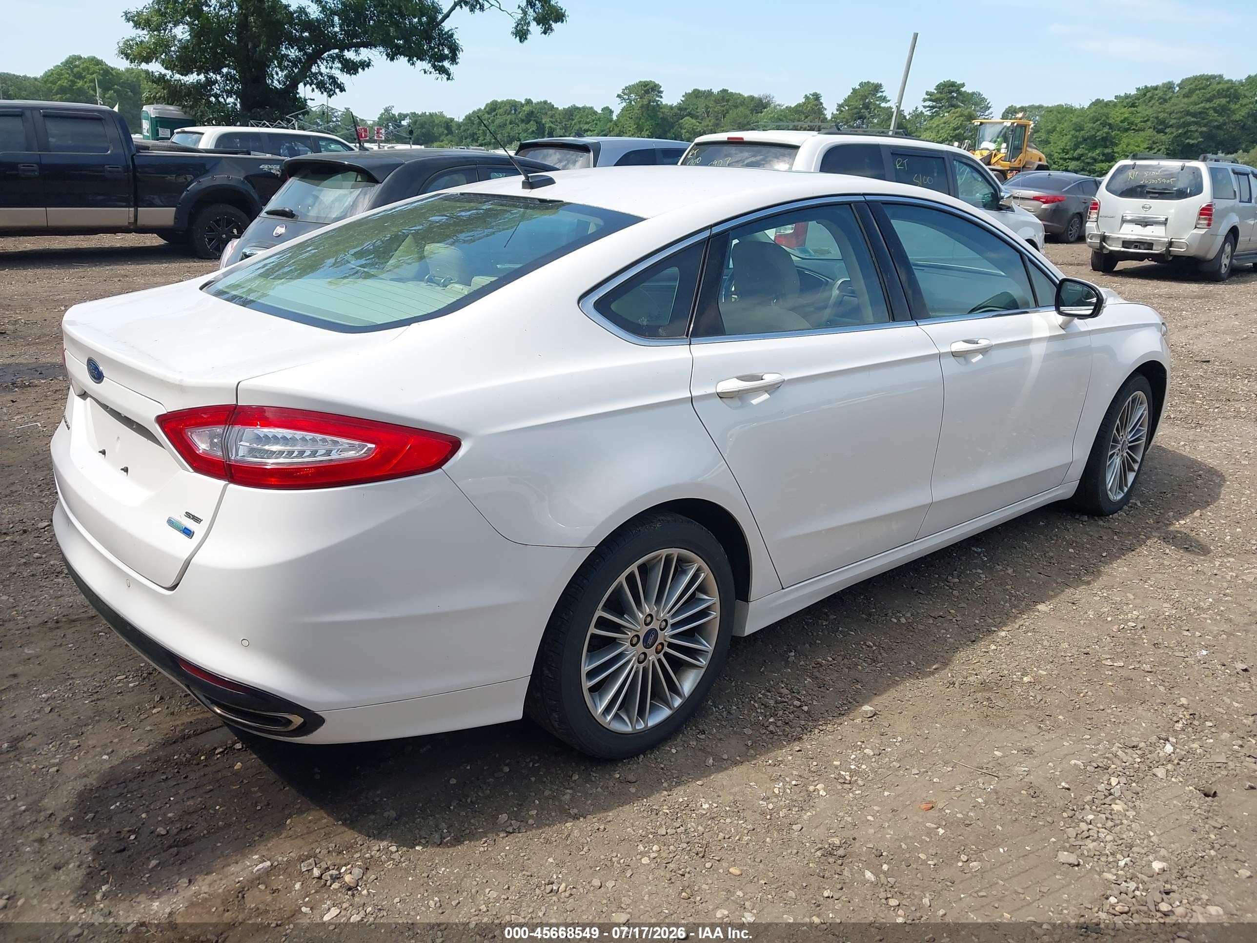 2015 Ford Fusion Se Белый vin: 3FA6P0T94FR122049