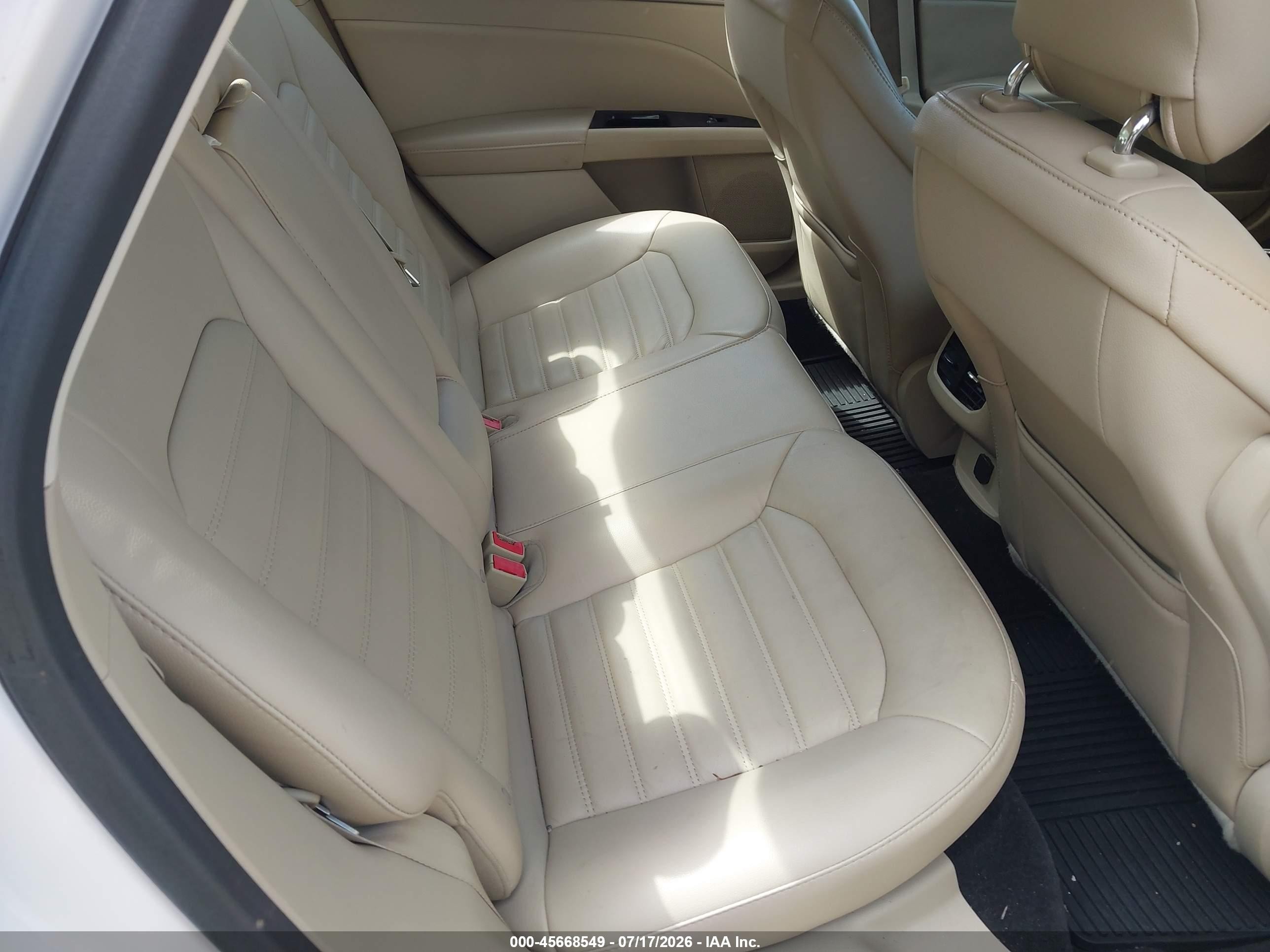 2015 Ford Fusion Se Белый vin: 3FA6P0T94FR122049