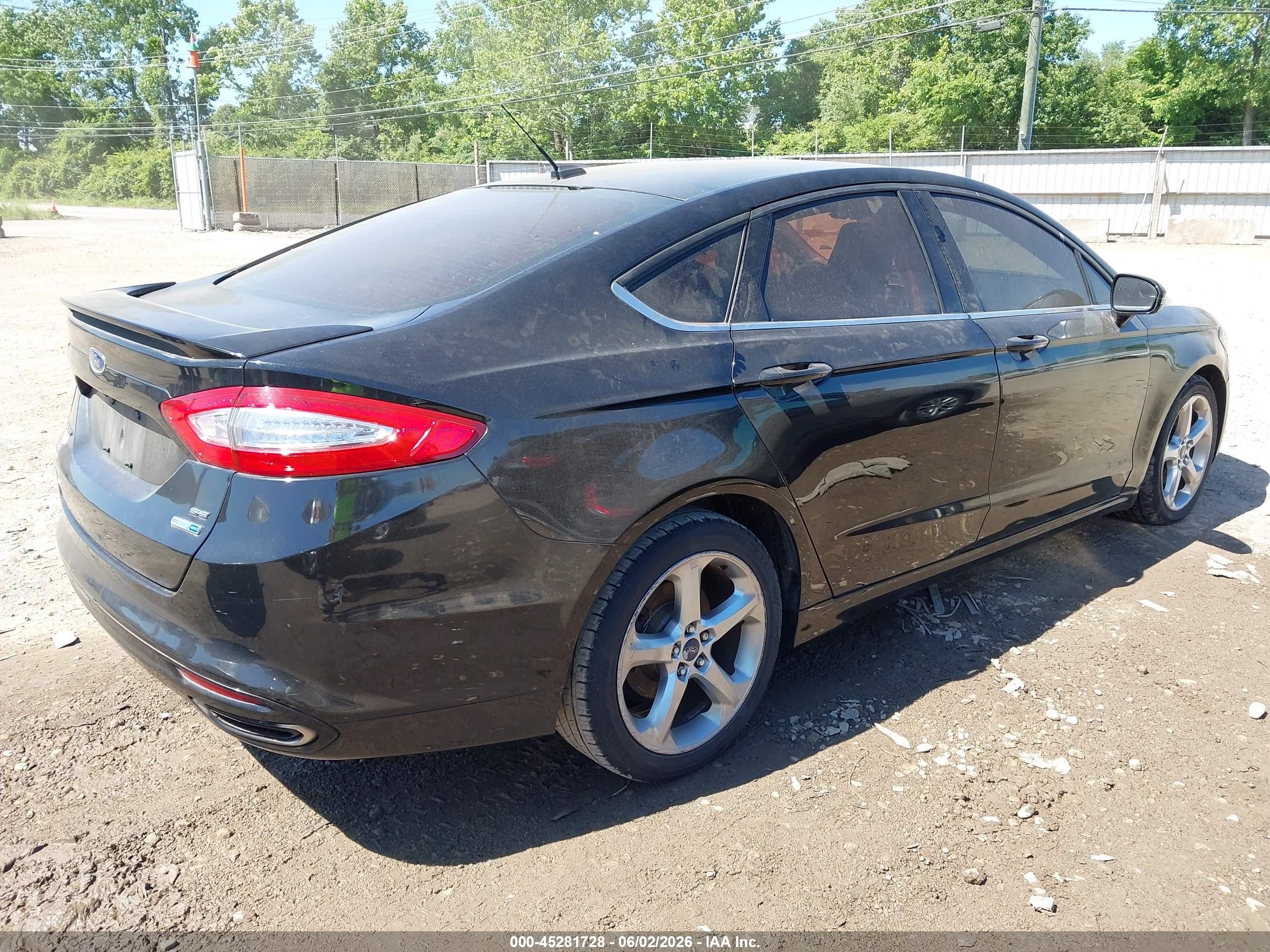 2015 Ford Fusion Se Черный vin: 3FA6P0T94FR254308