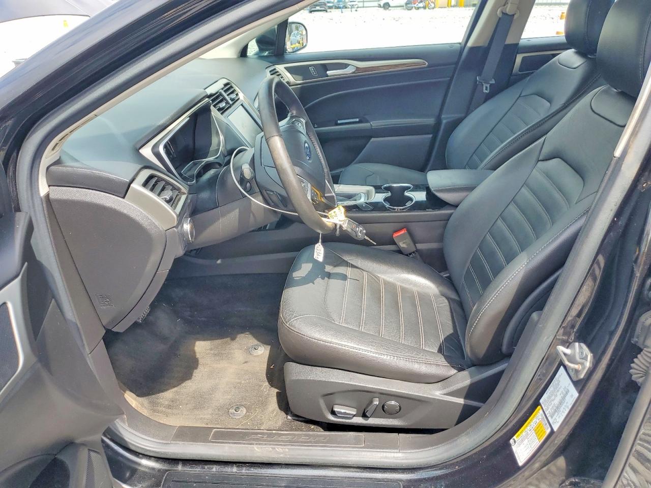 2015 Ford Fusion Se Черный vin: 3FA6P0T94FR286871