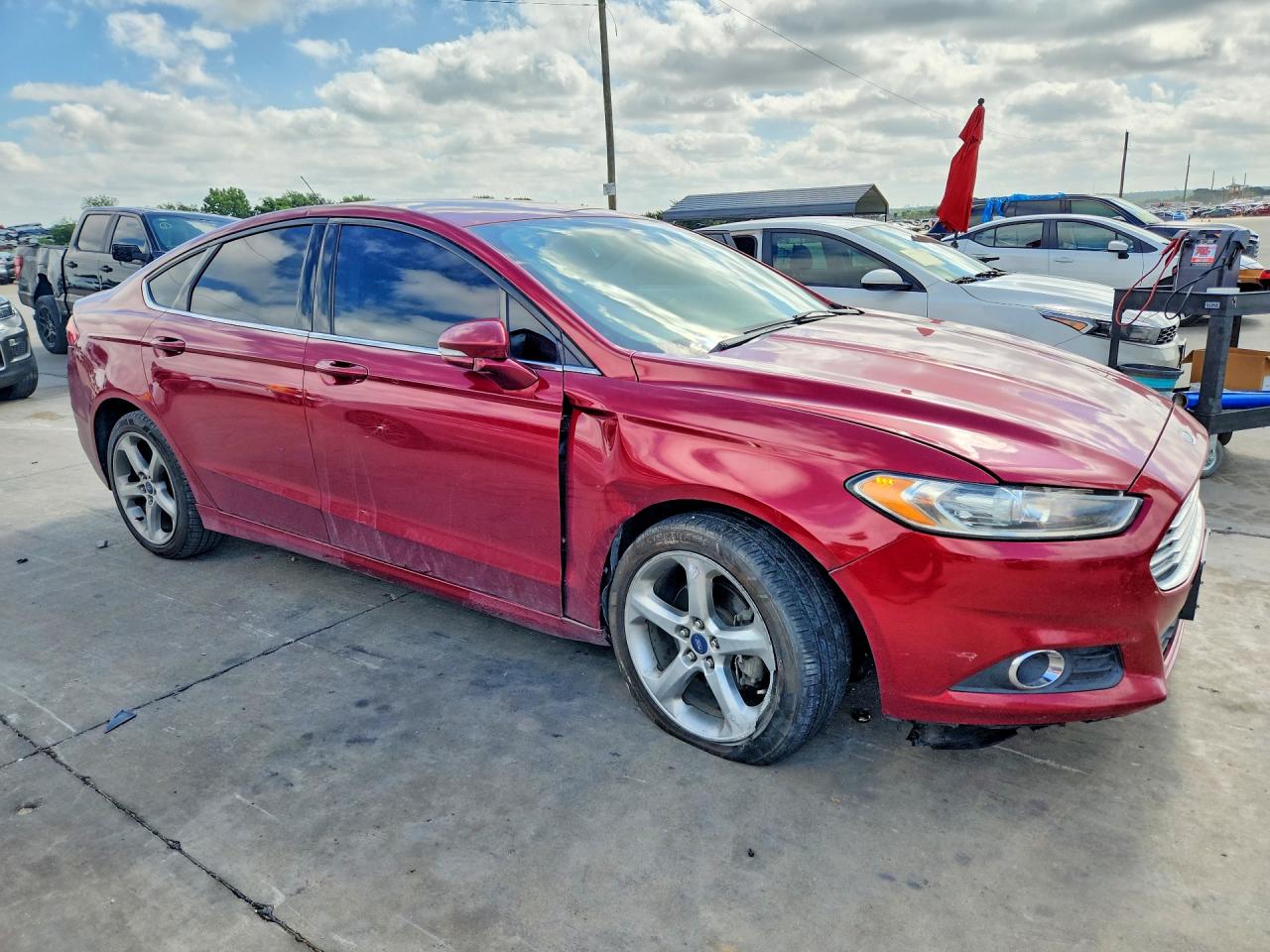 2015 Ford Fusion Se Красный vin: 3FA6P0T95FR213847