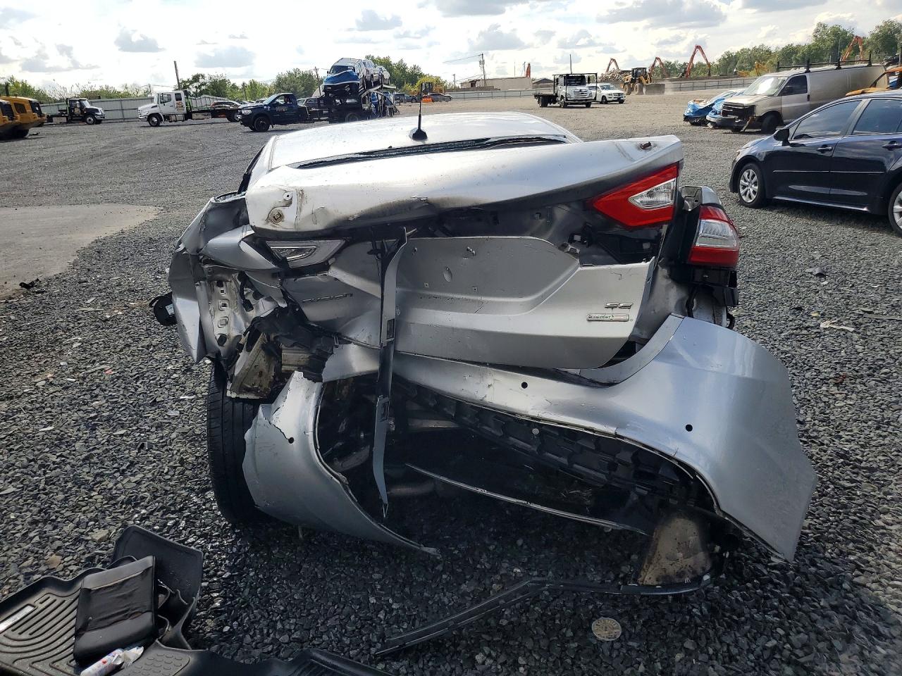 2016 Ford Fusion Se Silver vin: 3FA6P0T97GR374377
