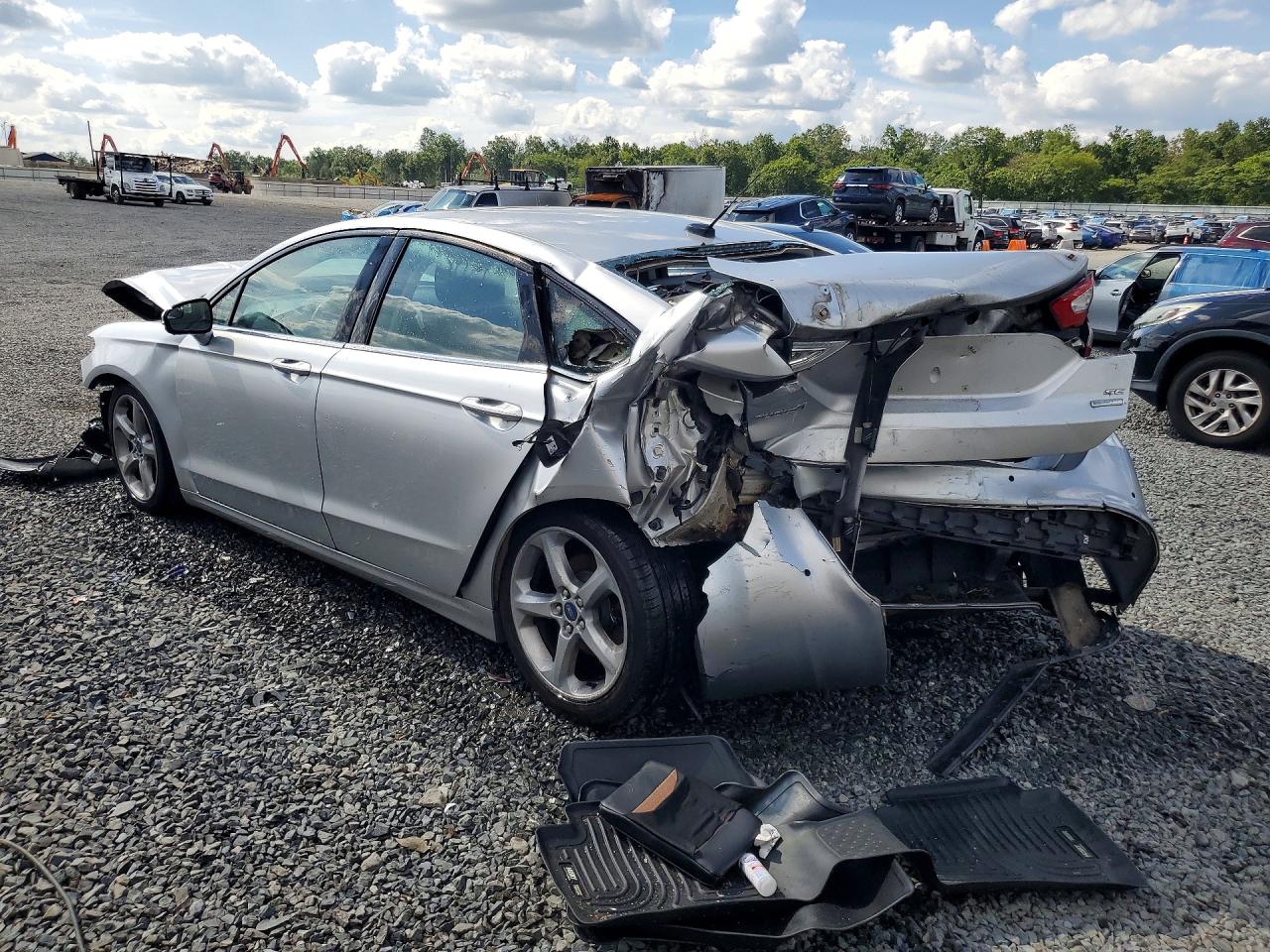 2016 Ford Fusion Se Серебряный vin: 3FA6P0T97GR374377