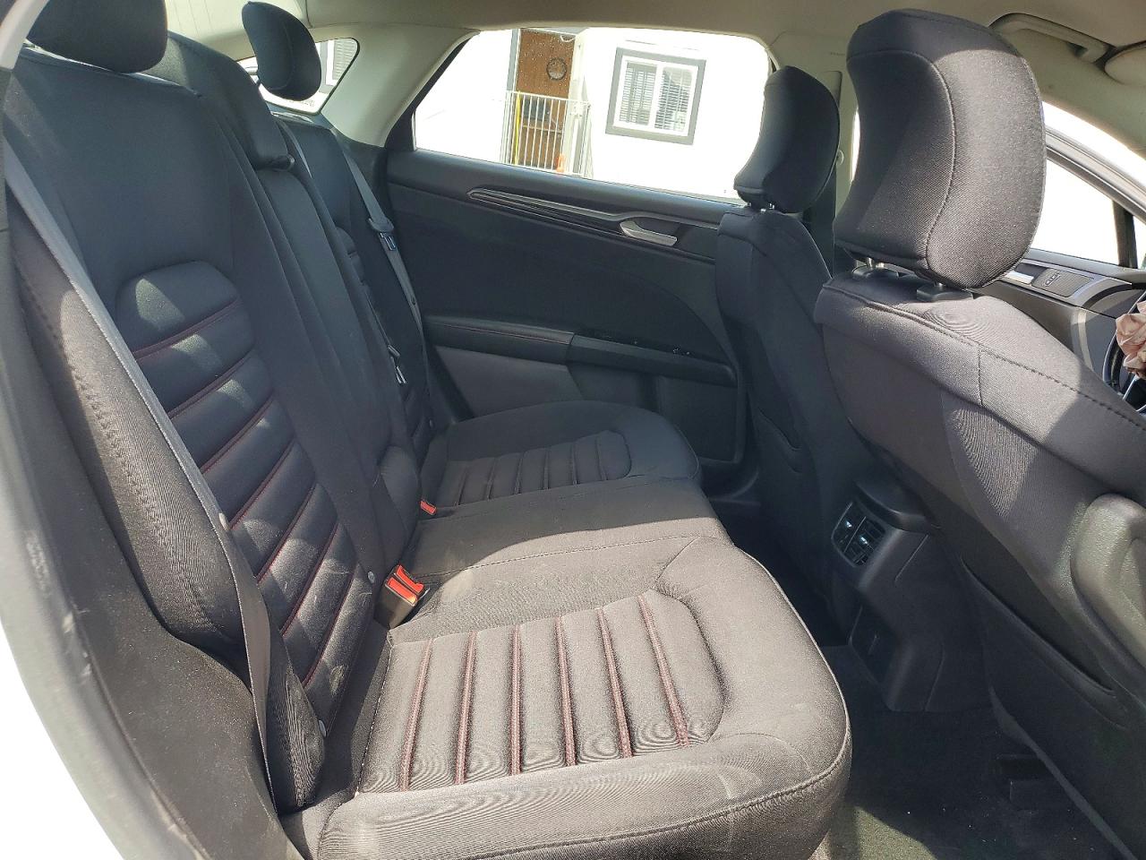 2015 Ford Fusion Se White vin: 3FA6P0T98FR283049