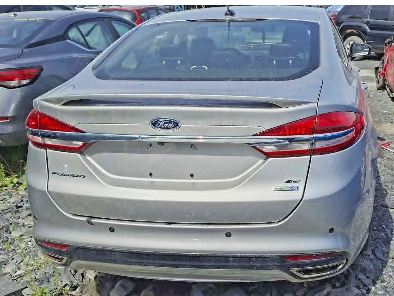 2018 Ford Fusion Se Gray vin: 3FA6P0T98JR263960