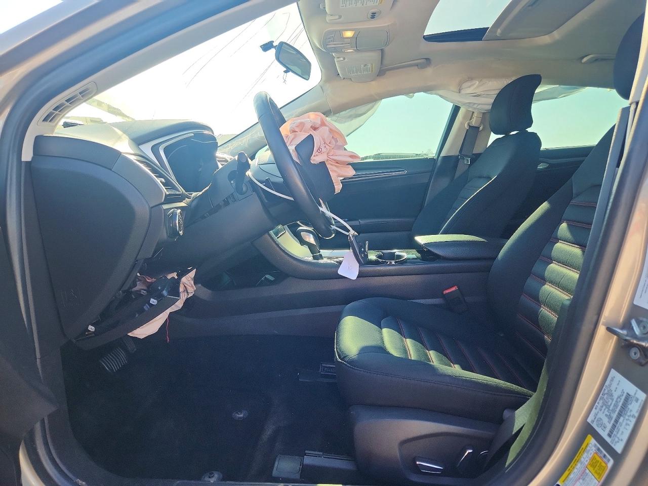 2015 Ford Fusion Se Beige vin: 3FA6P0T99FR216265
