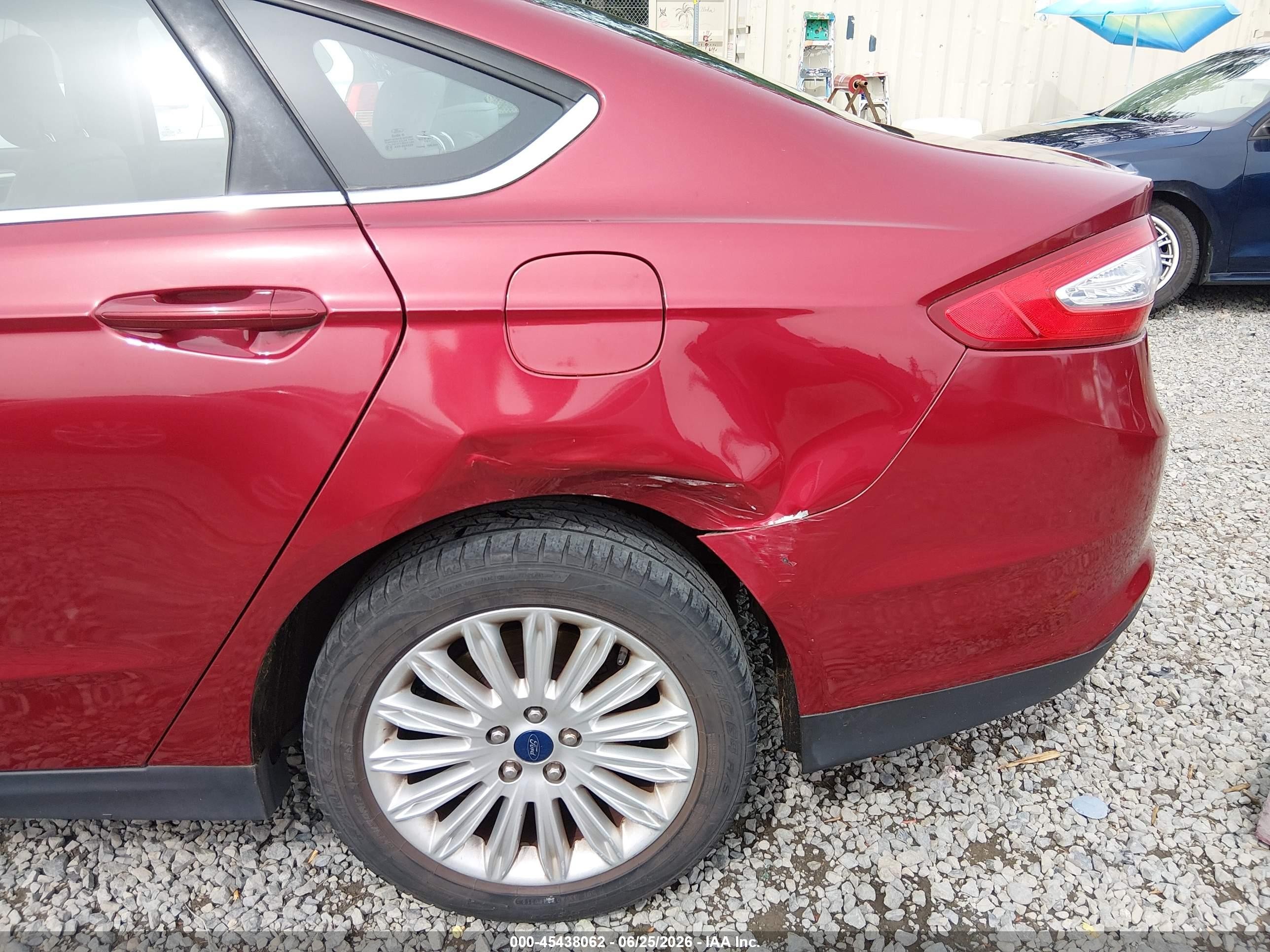 2014 Ford Fusion Hybrid S Красный vin: 3FA6P0UU1ER270547