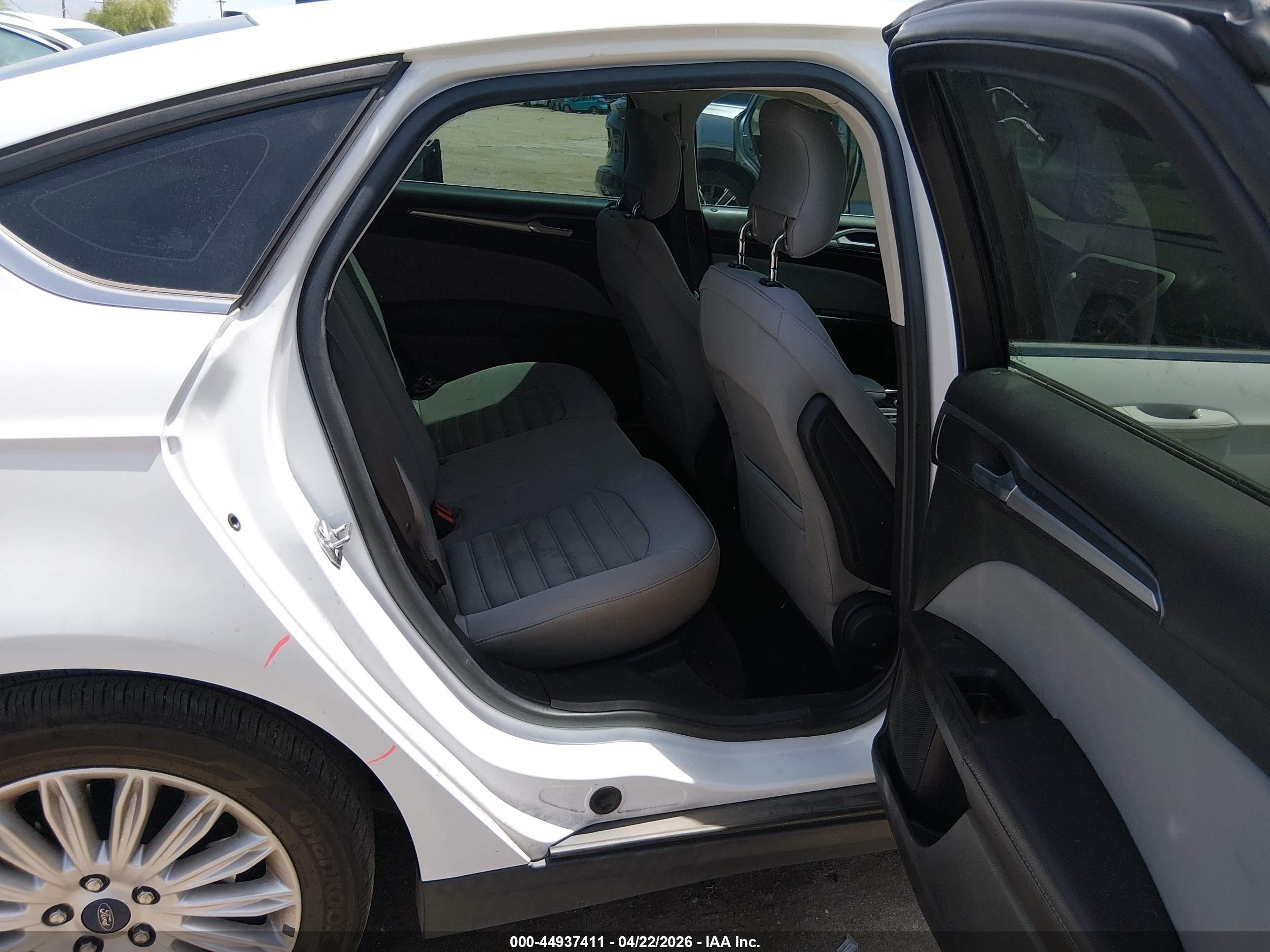 2014 Ford Fusion Hybrid S White vin: 3FA6P0UU1ER368803