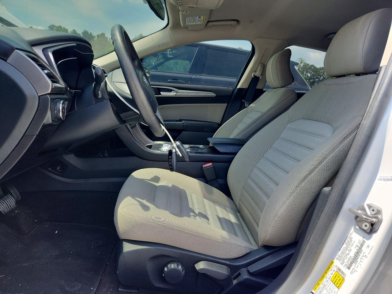2018 Ford Fusion S Hybrid Белый vin: 3FA6P0UU1JR142058
