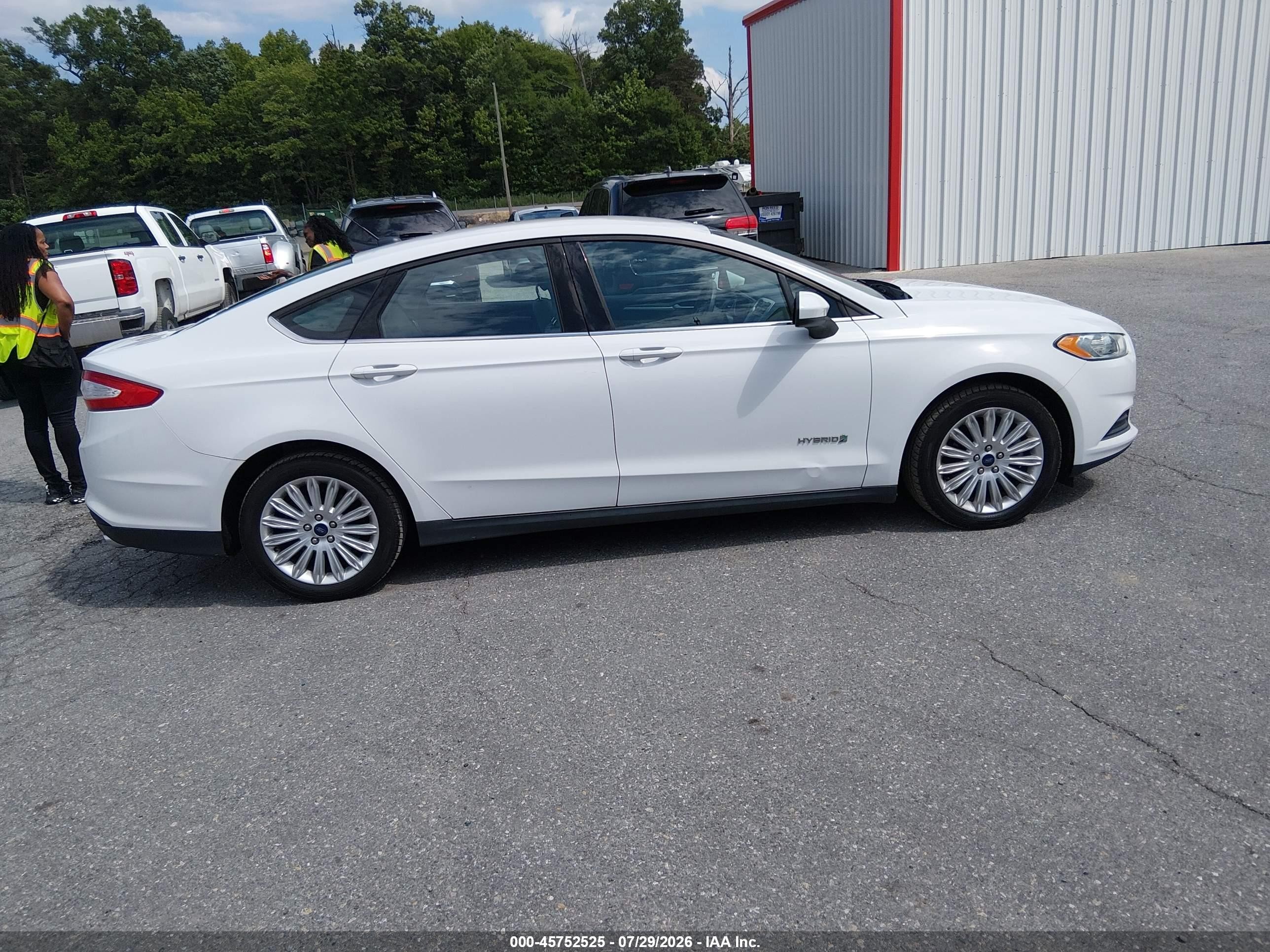 2014 Ford Fusion Hybrid S White vin: 3FA6P0UU2ER368664