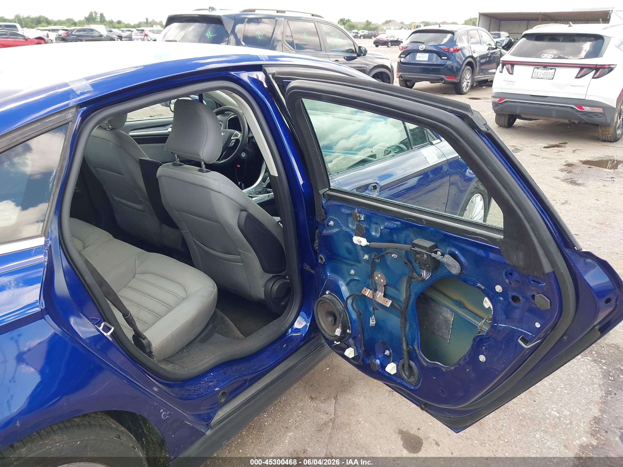 2015 Ford Fusion Hybrid S Blue vin: 3FA6P0UU2FR267173
