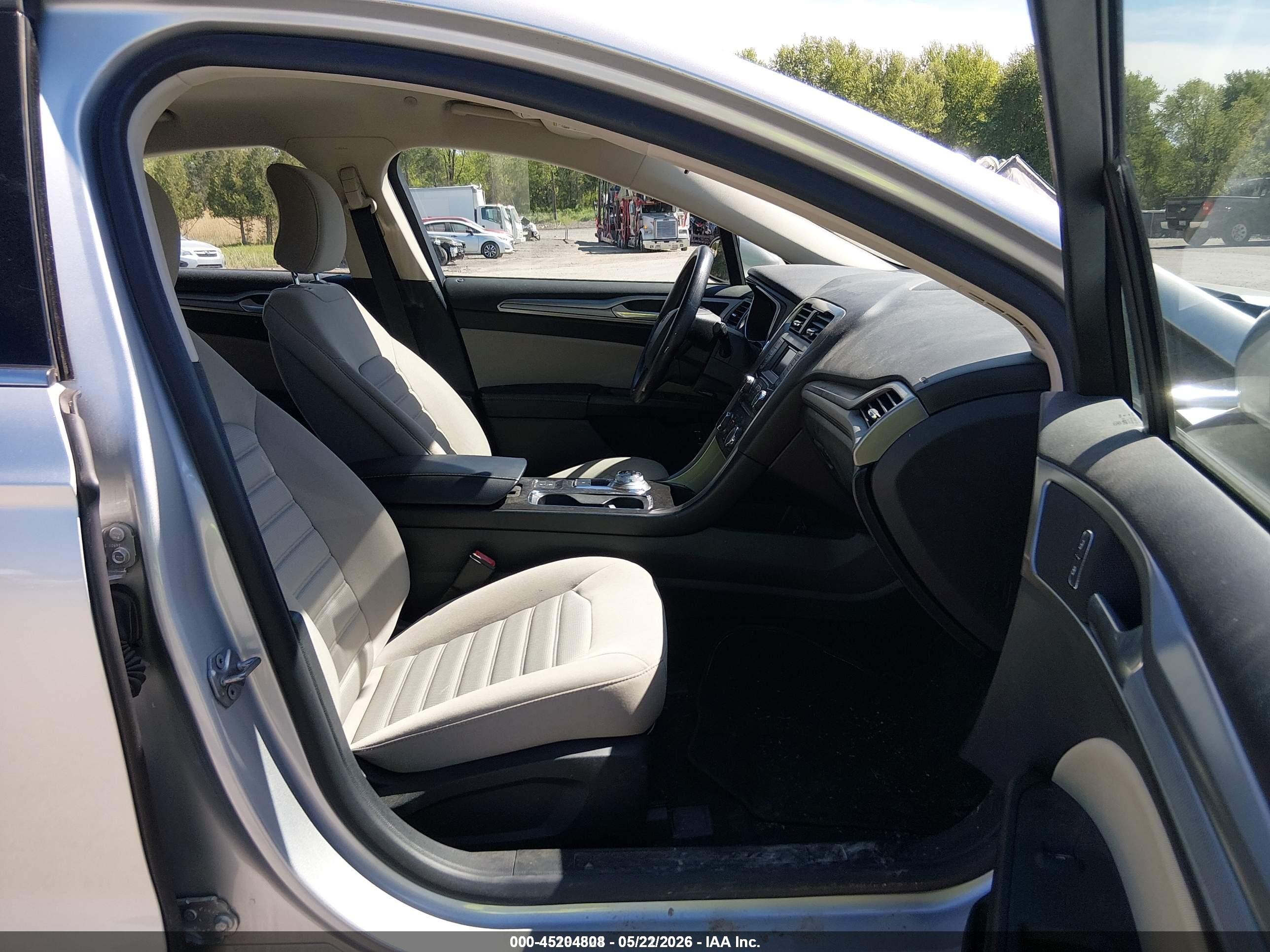 2018 Ford Fusion Hybrid S Серебряный vin: 3FA6P0UU2JR271555
