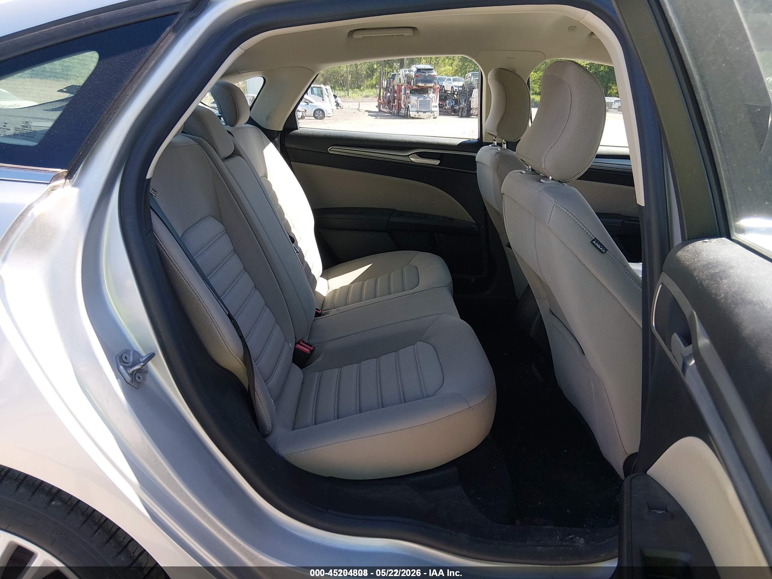 2018 Ford Fusion Hybrid S Серебряный vin: 3FA6P0UU2JR271555