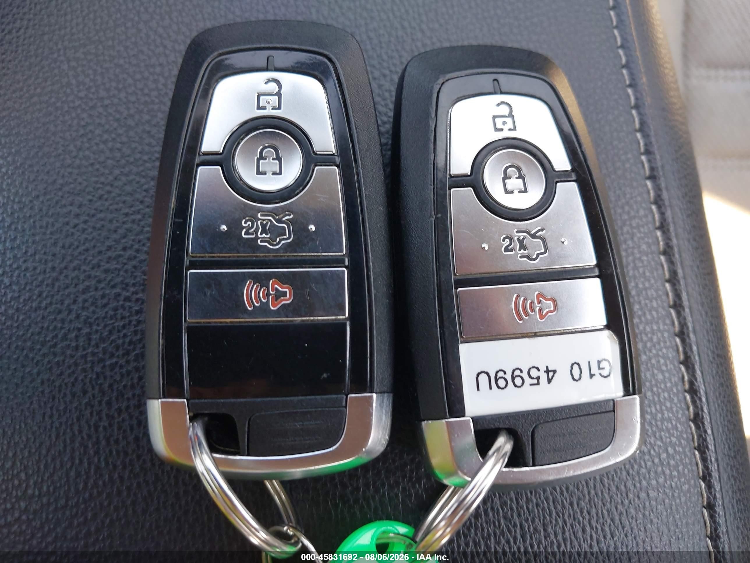 2018 Ford Fusion Hybrid S Серебряный vin: 3FA6P0UU3JR141882