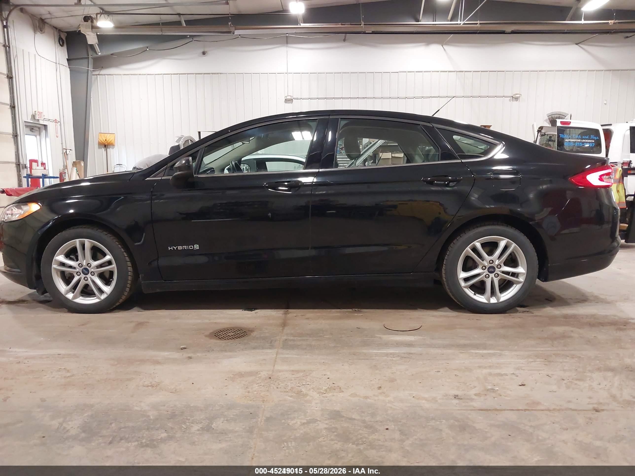 2018 Ford Fusion Hybrid S Black vin: 3FA6P0UU4JR122631