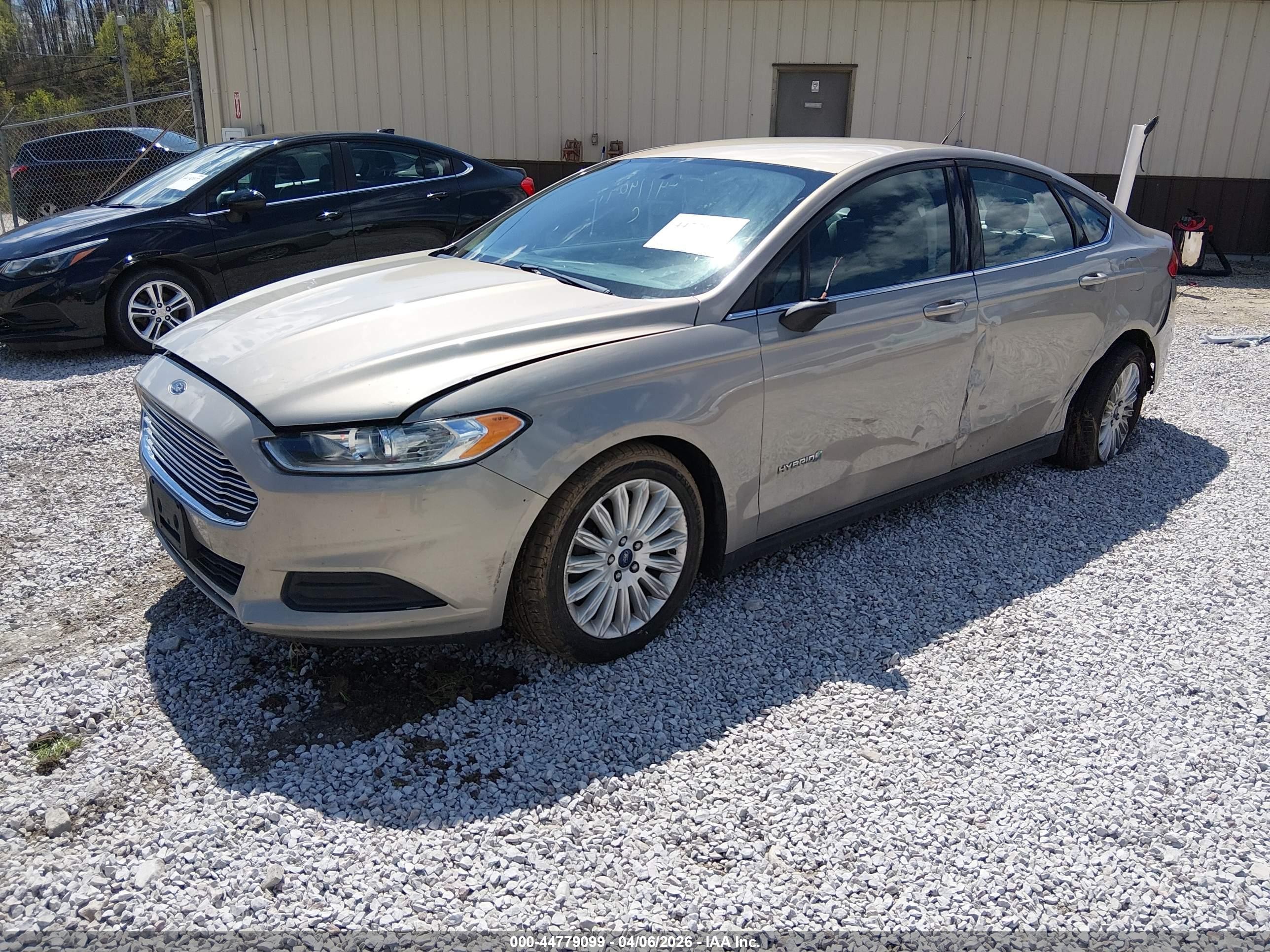 2015 Ford Fusion Hybrid S Green vin: 3FA6P0UU7FR266925