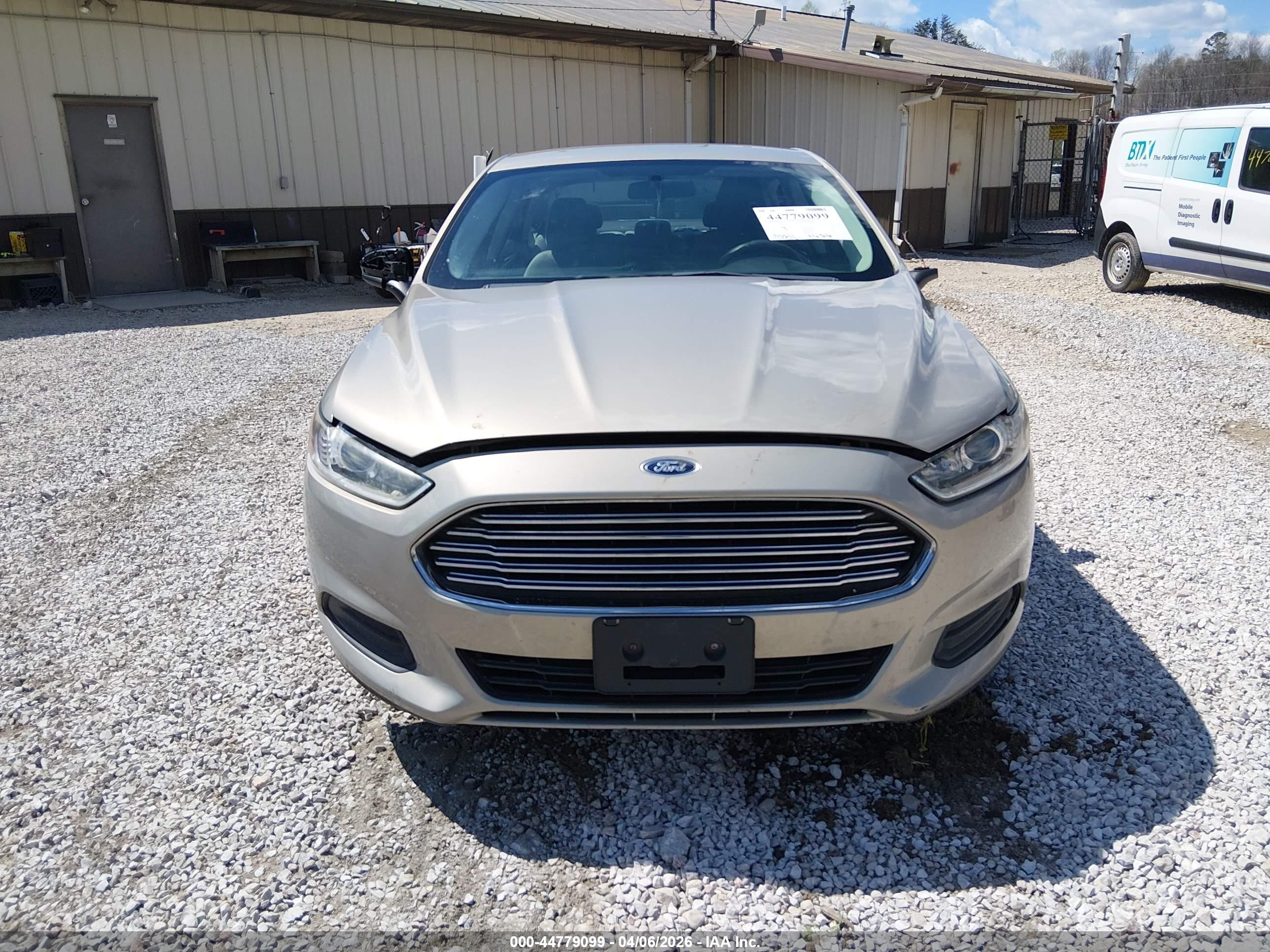 2015 Ford Fusion Hybrid S Green vin: 3FA6P0UU7FR266925