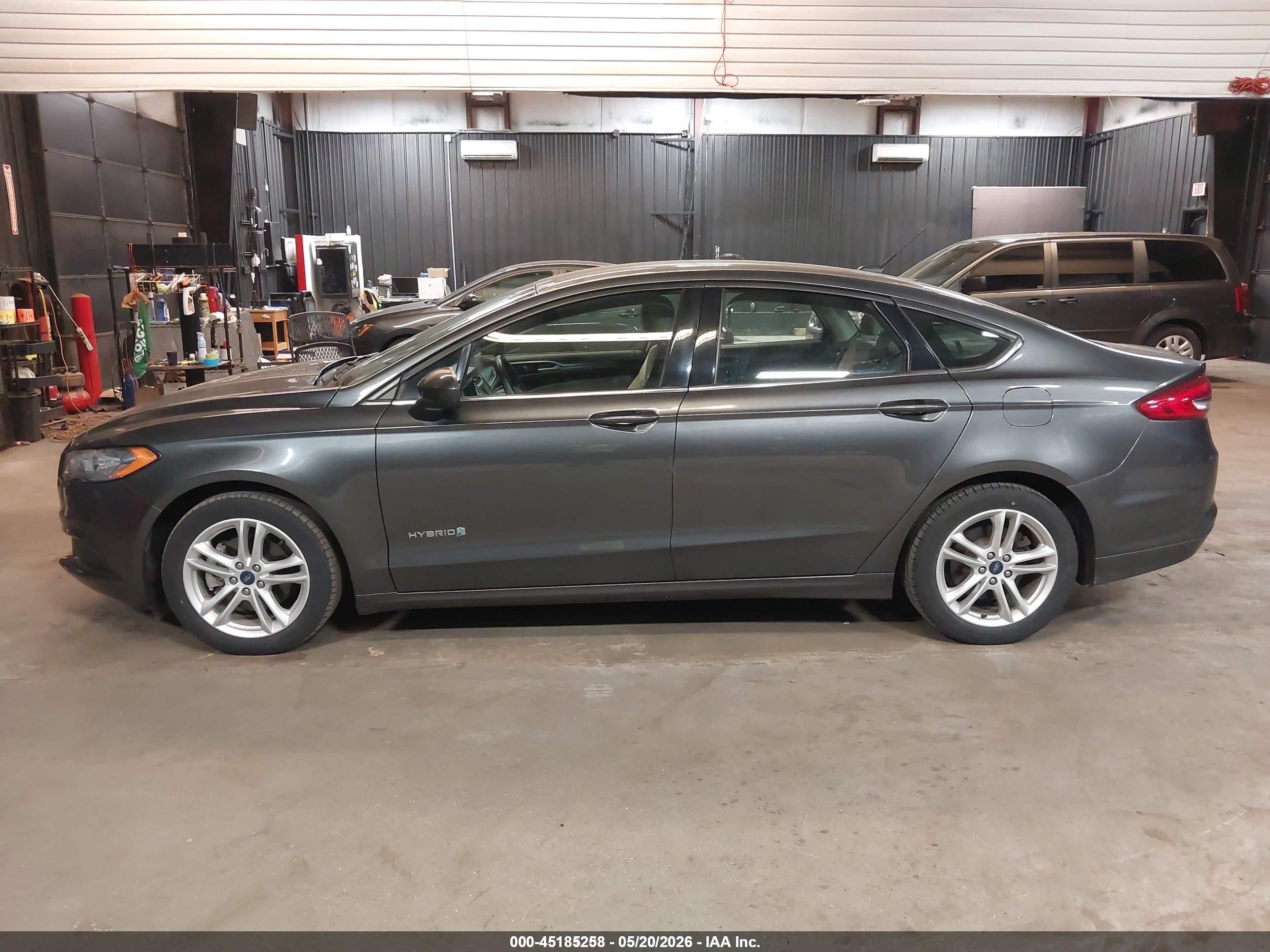 2018 Ford Fusion Hybrid S Серый vin: 3FA6P0UU7JR282020