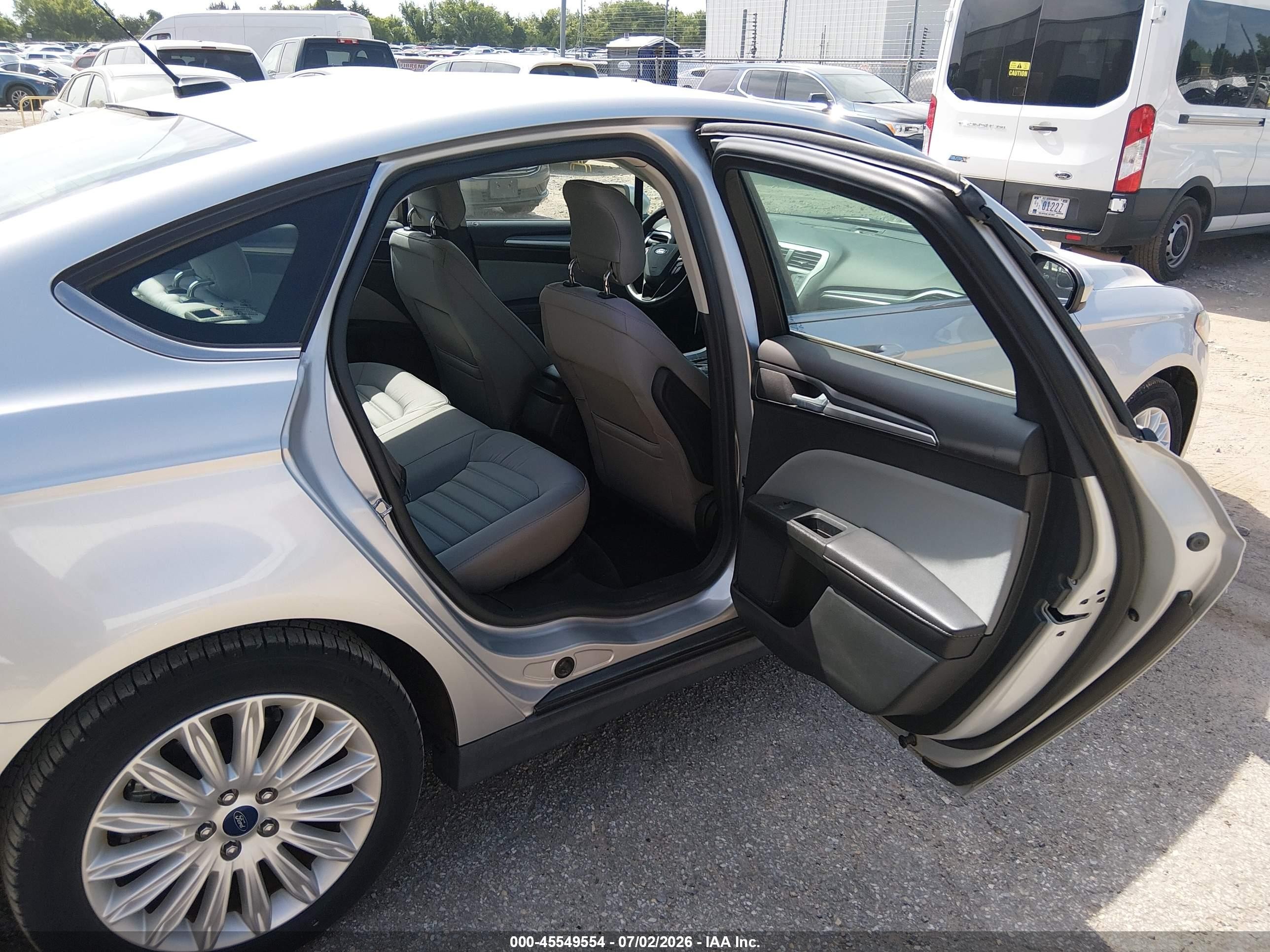 2015 Ford Fusion Hybrid S Silver vin: 3FA6P0UU8FR132621