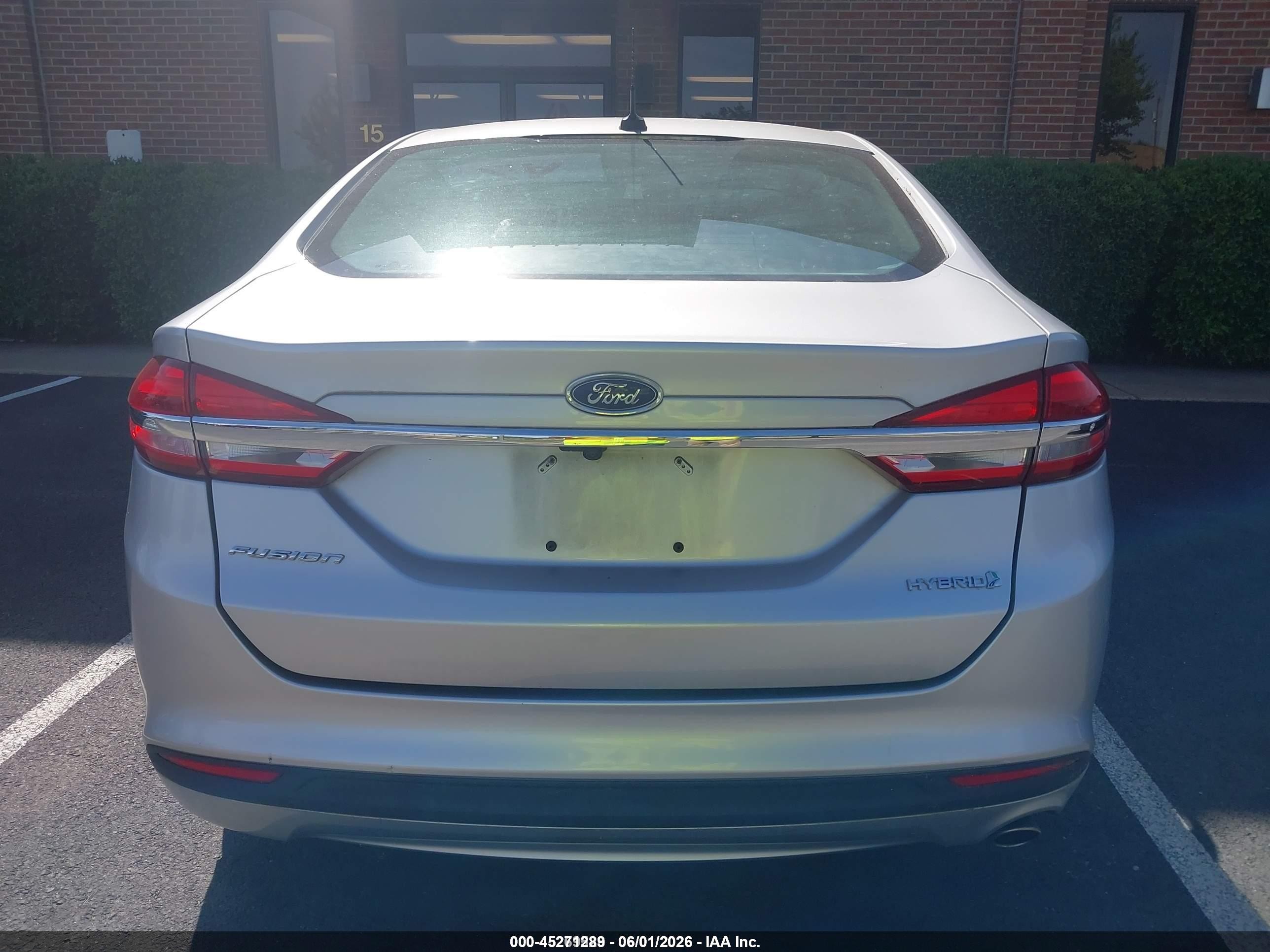 2018 Ford Fusion Hybrid S Silver vin: 3FA6P0UU9JR235927