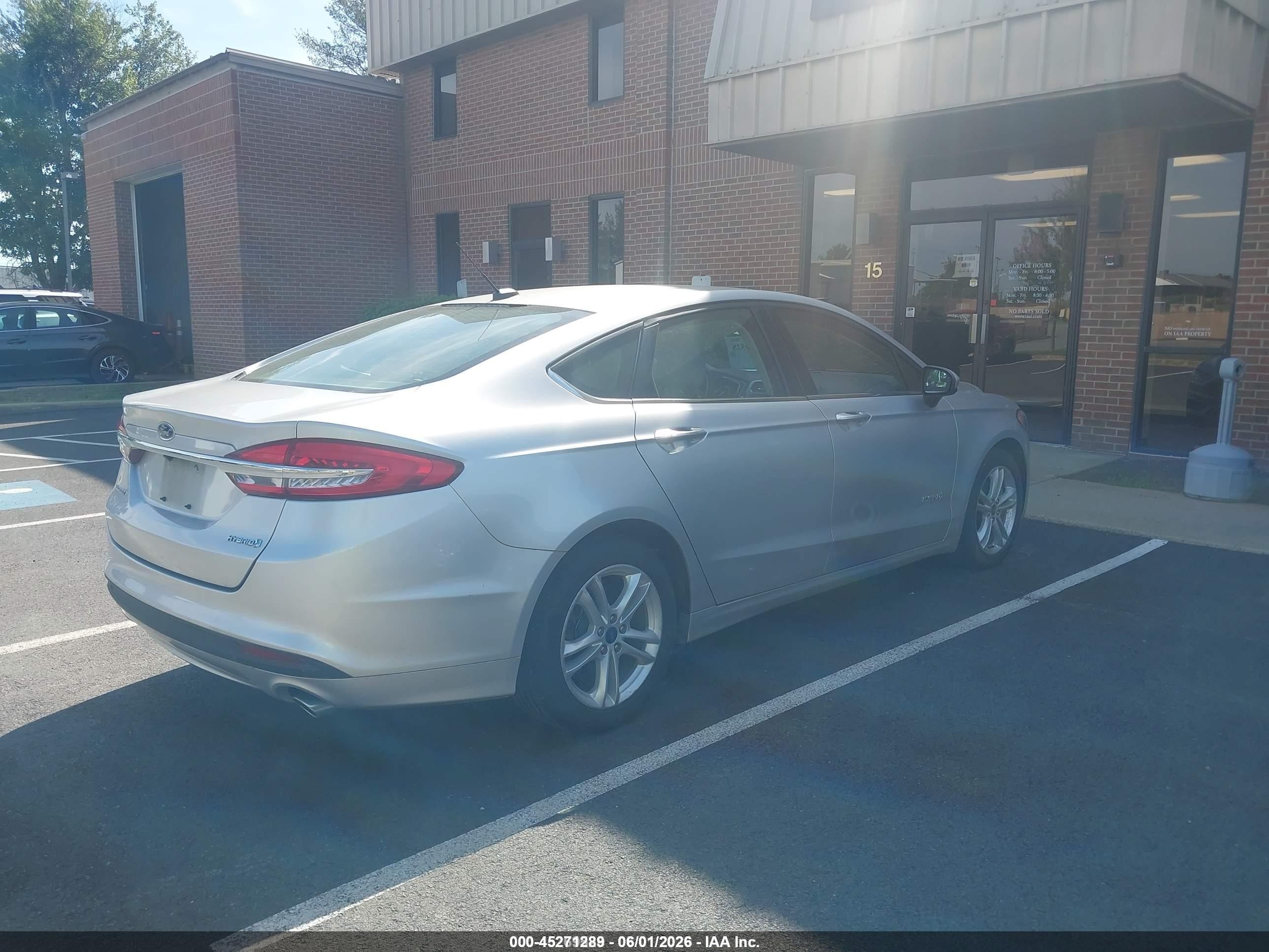 2018 Ford Fusion Hybrid S Silver vin: 3FA6P0UU9JR235927