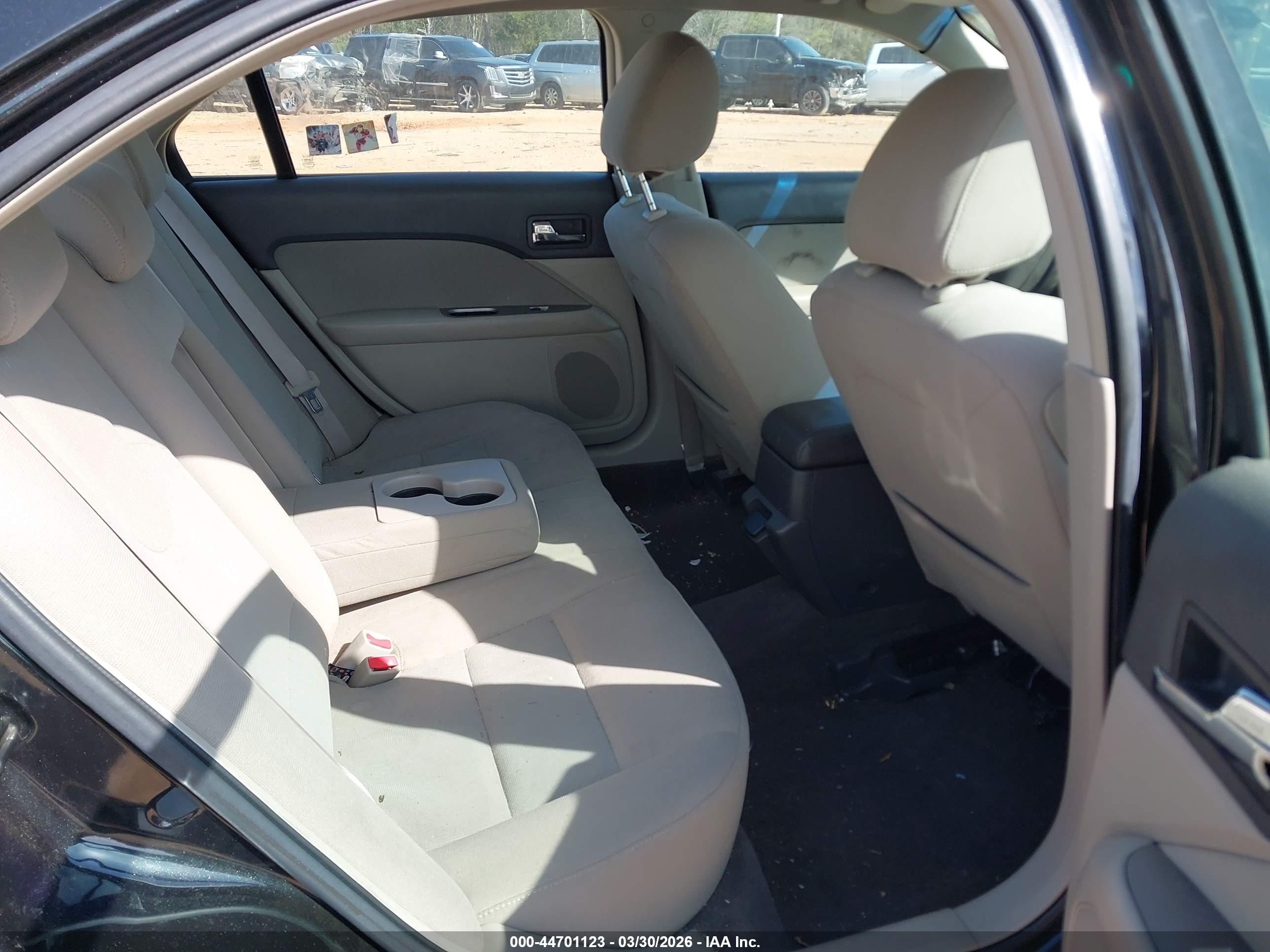 2010 Ford Fusion Hybrid   Black vin: 3FADP0L30AR171583