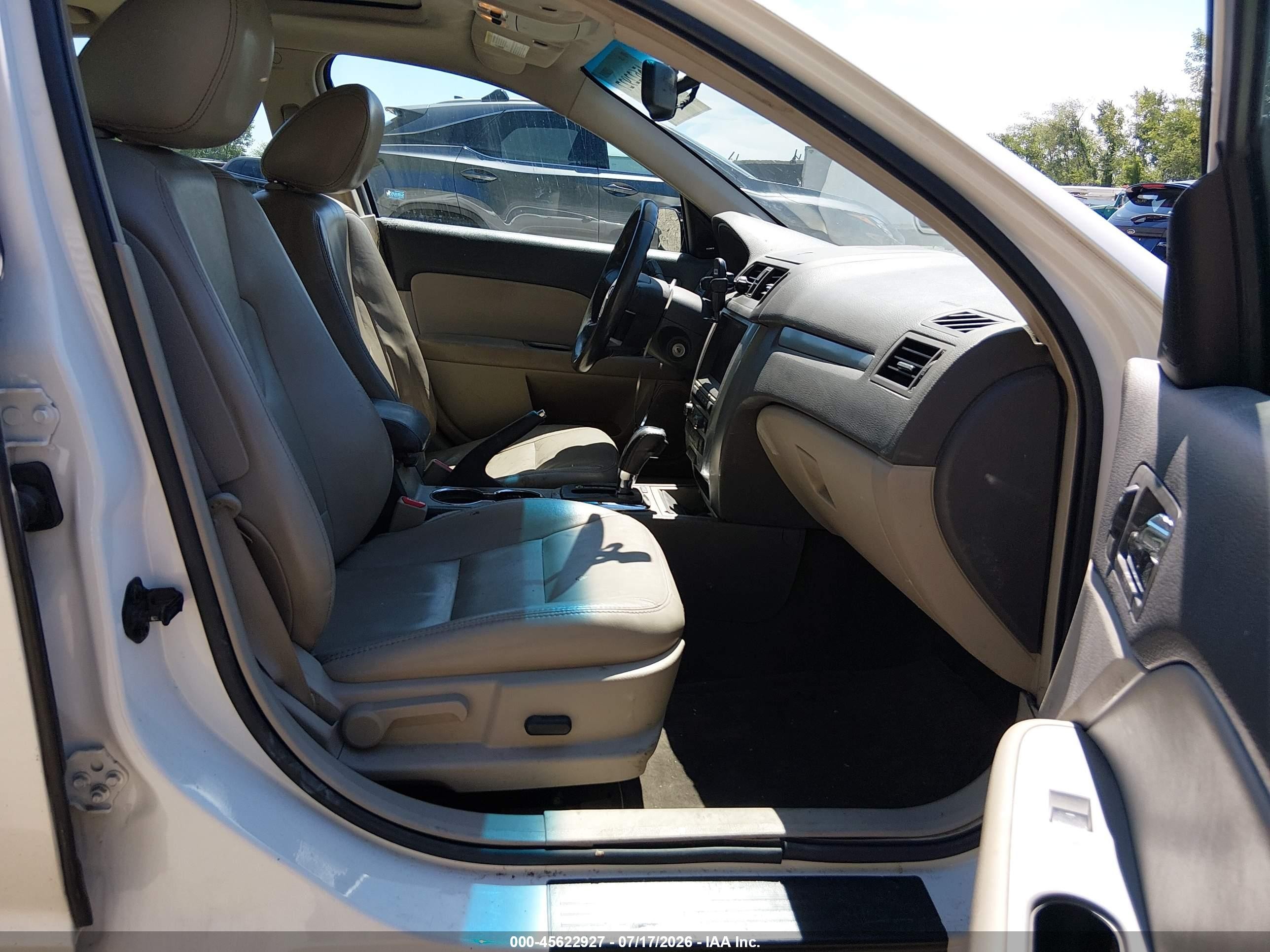 2010 Ford Fusion Hybrid   White vin: 3FADP0L30AR188920