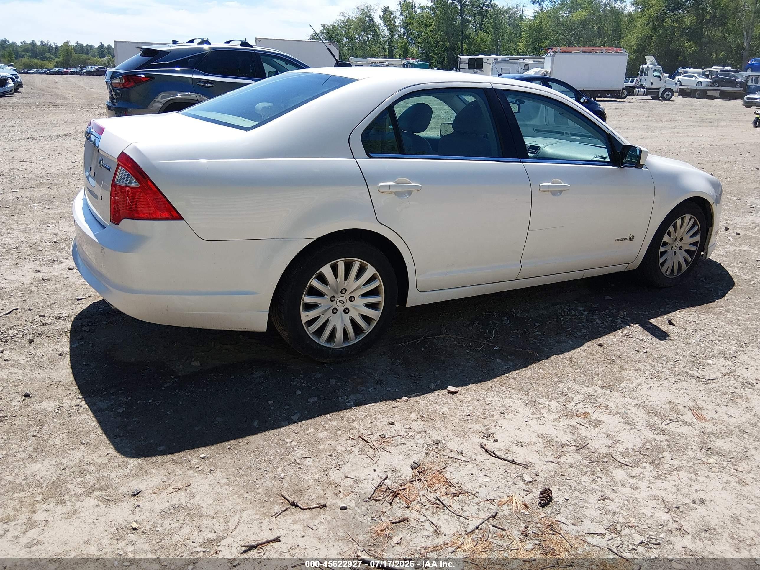 2010 Ford Fusion Hybrid   White vin: 3FADP0L30AR188920