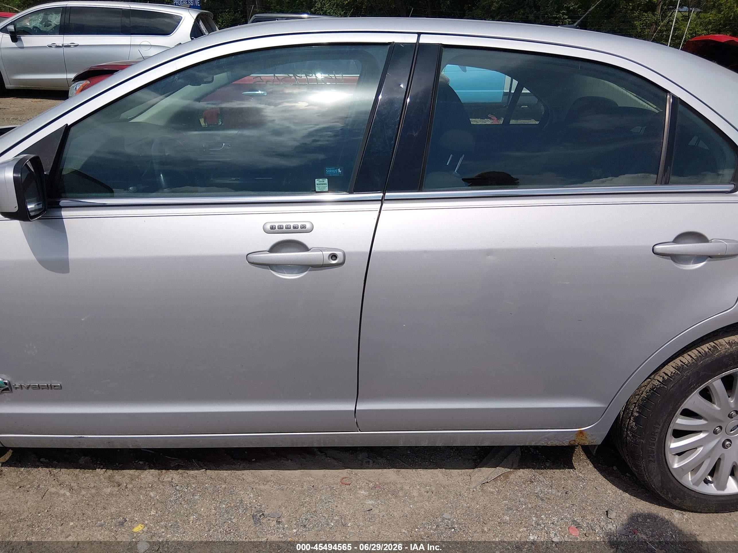 2010 Ford Fusion Hybrid   Silver vin: 3FADP0L30AR225741