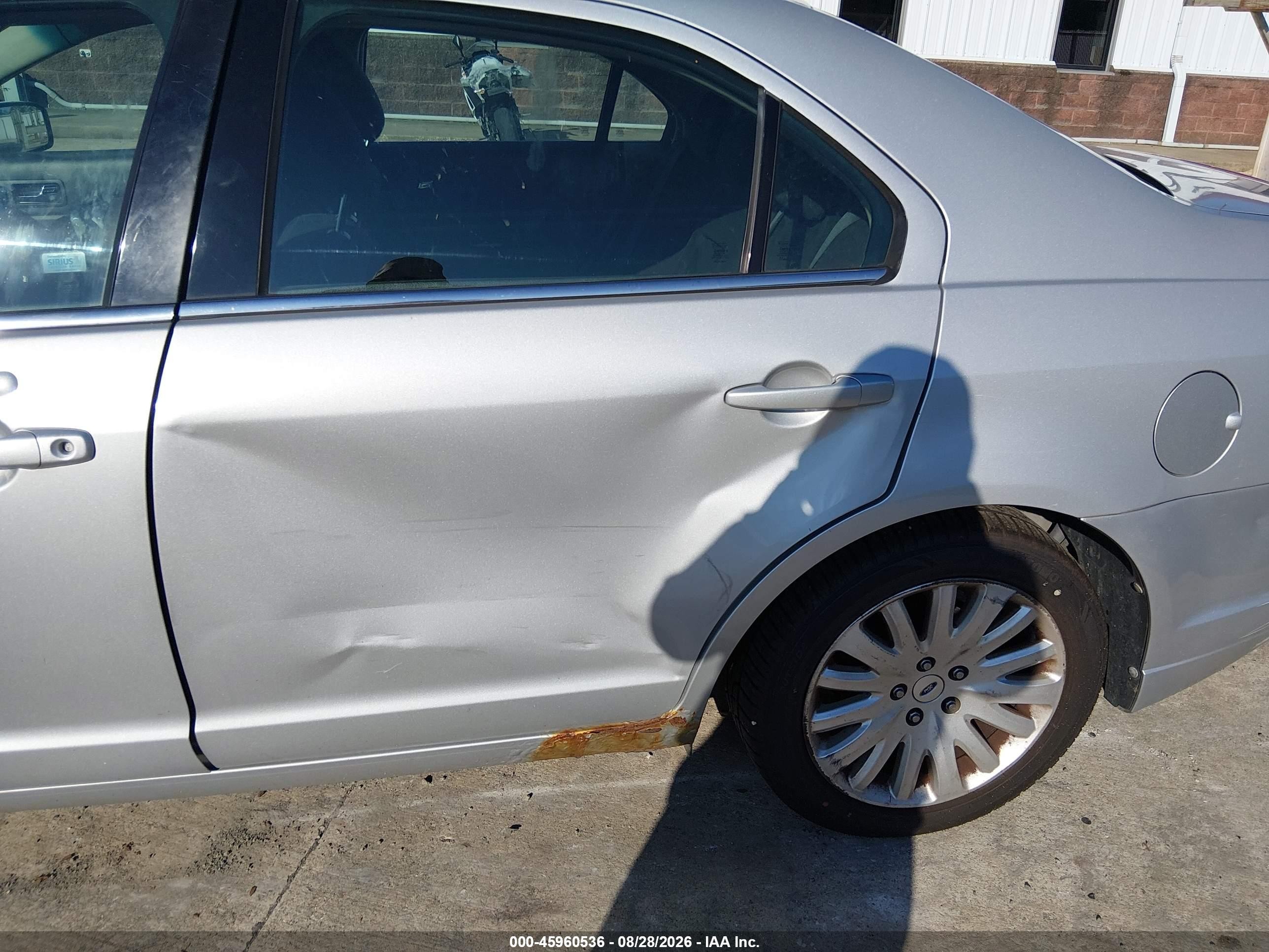 2010 Ford Fusion Hybrid   Gray vin: 3FADP0L30AR304052