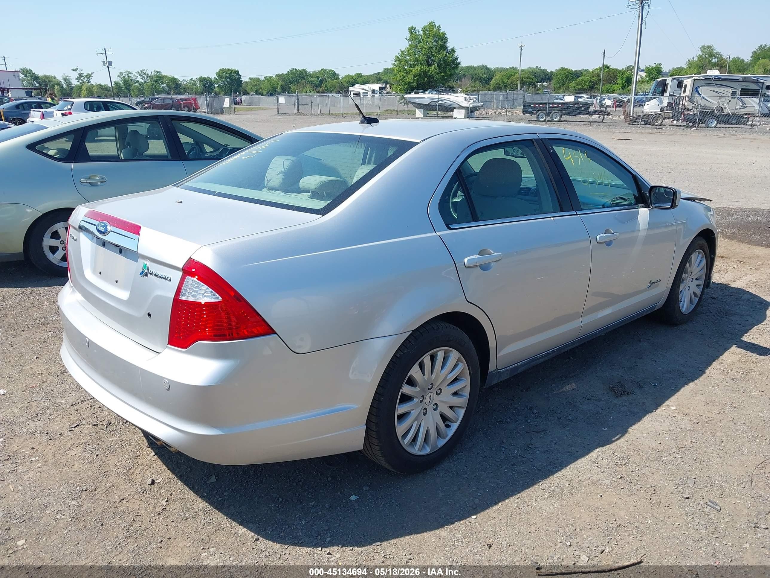 2011 Ford Fusion Hybrid   Серебряный vin: 3FADP0L30BR275427
