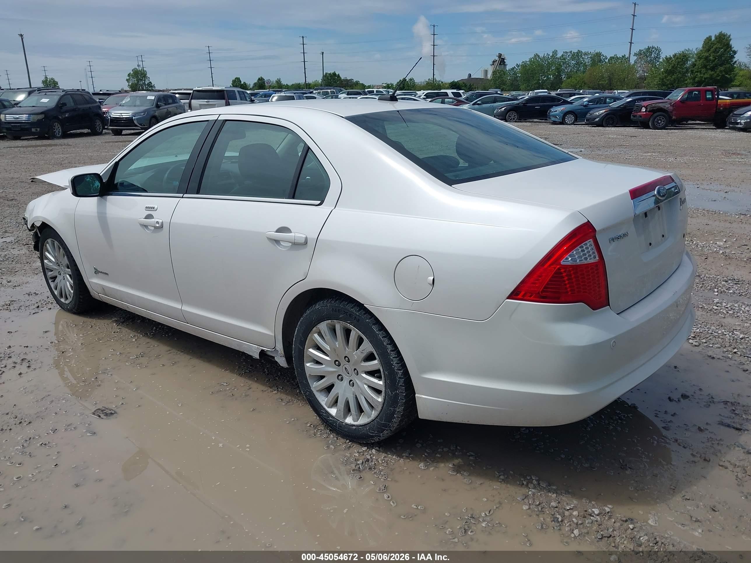 2011 Ford Fusion Hybrid   White vin: 3FADP0L30BR314842