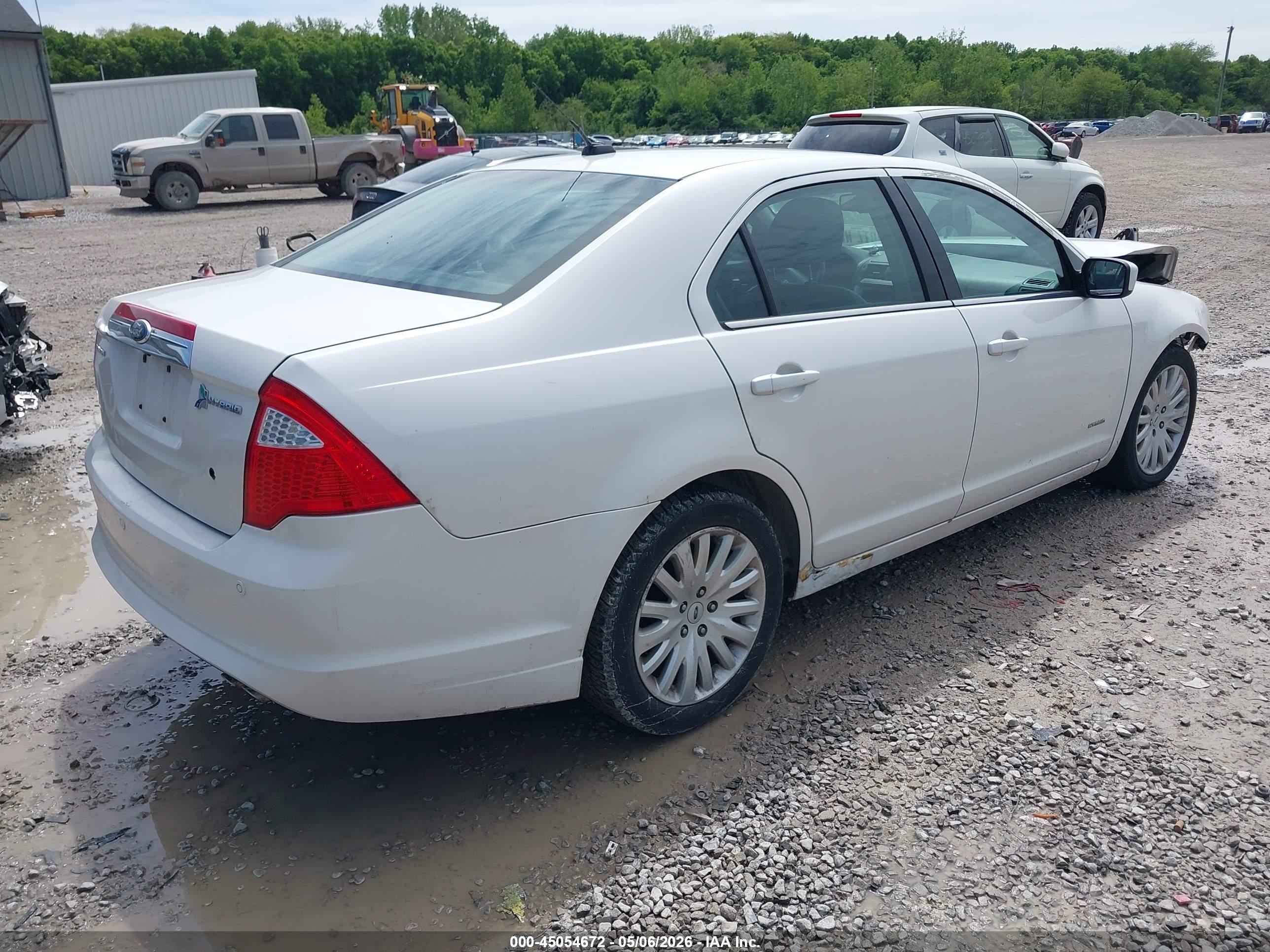 2011 Ford Fusion Hybrid   White vin: 3FADP0L30BR314842