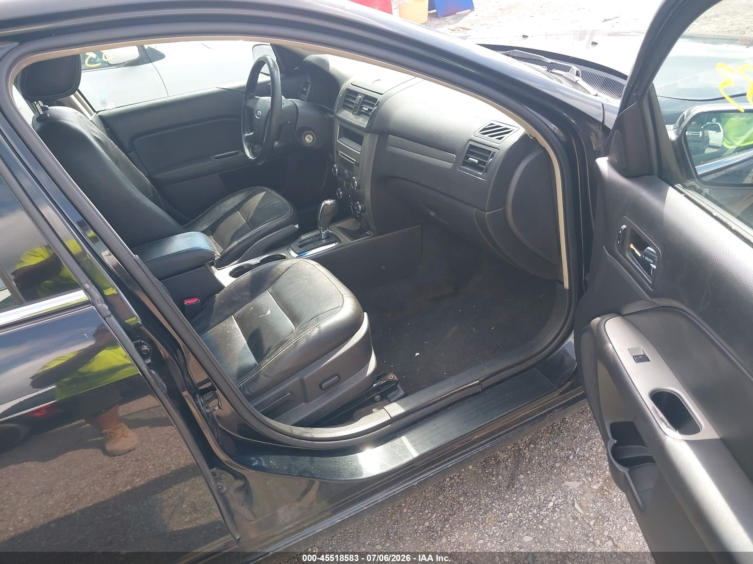 2010 Ford Fusion Hybrid   Black vin: 3FADP0L31AR267870